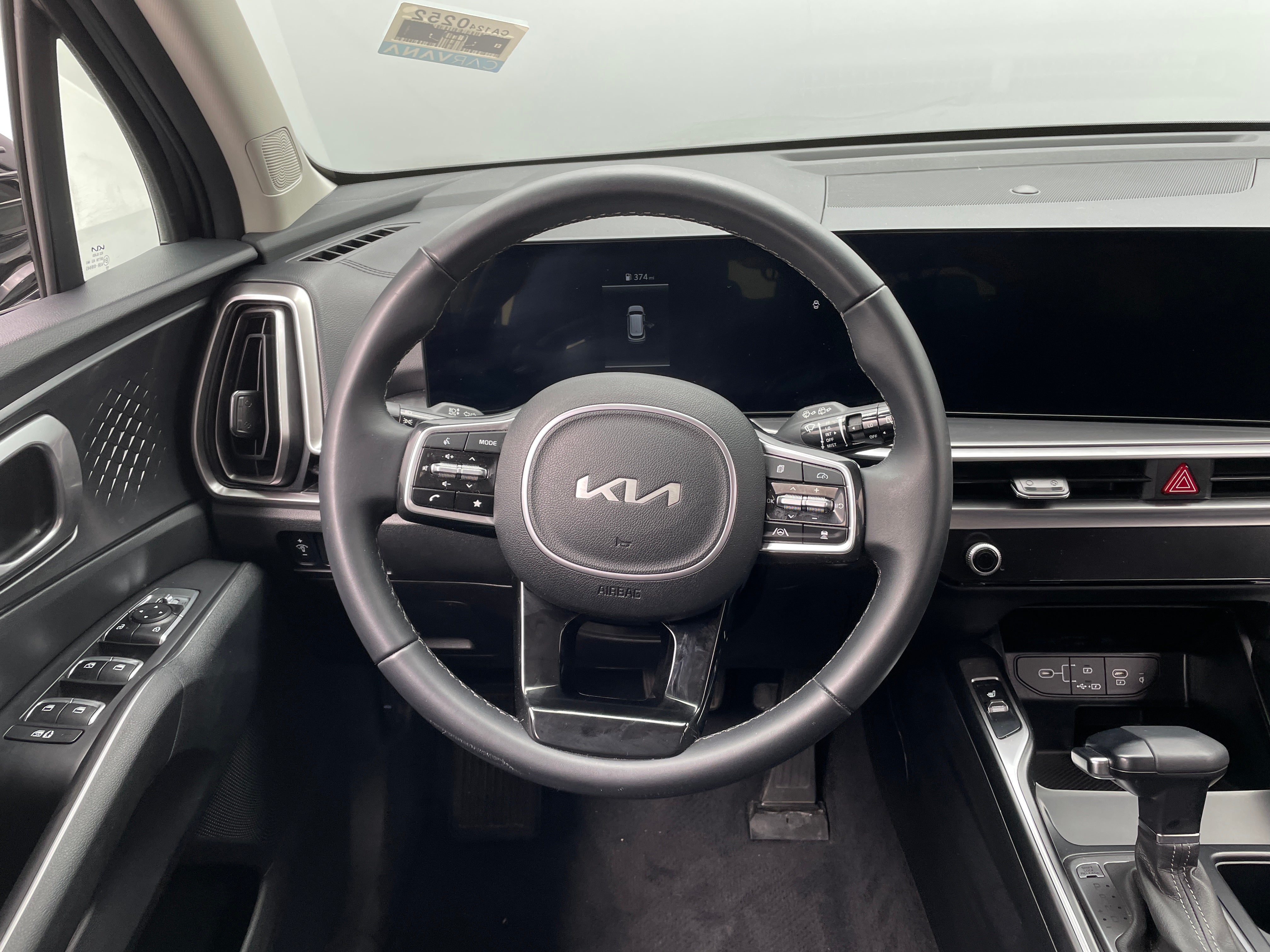 2024 Kia Sorento S 4