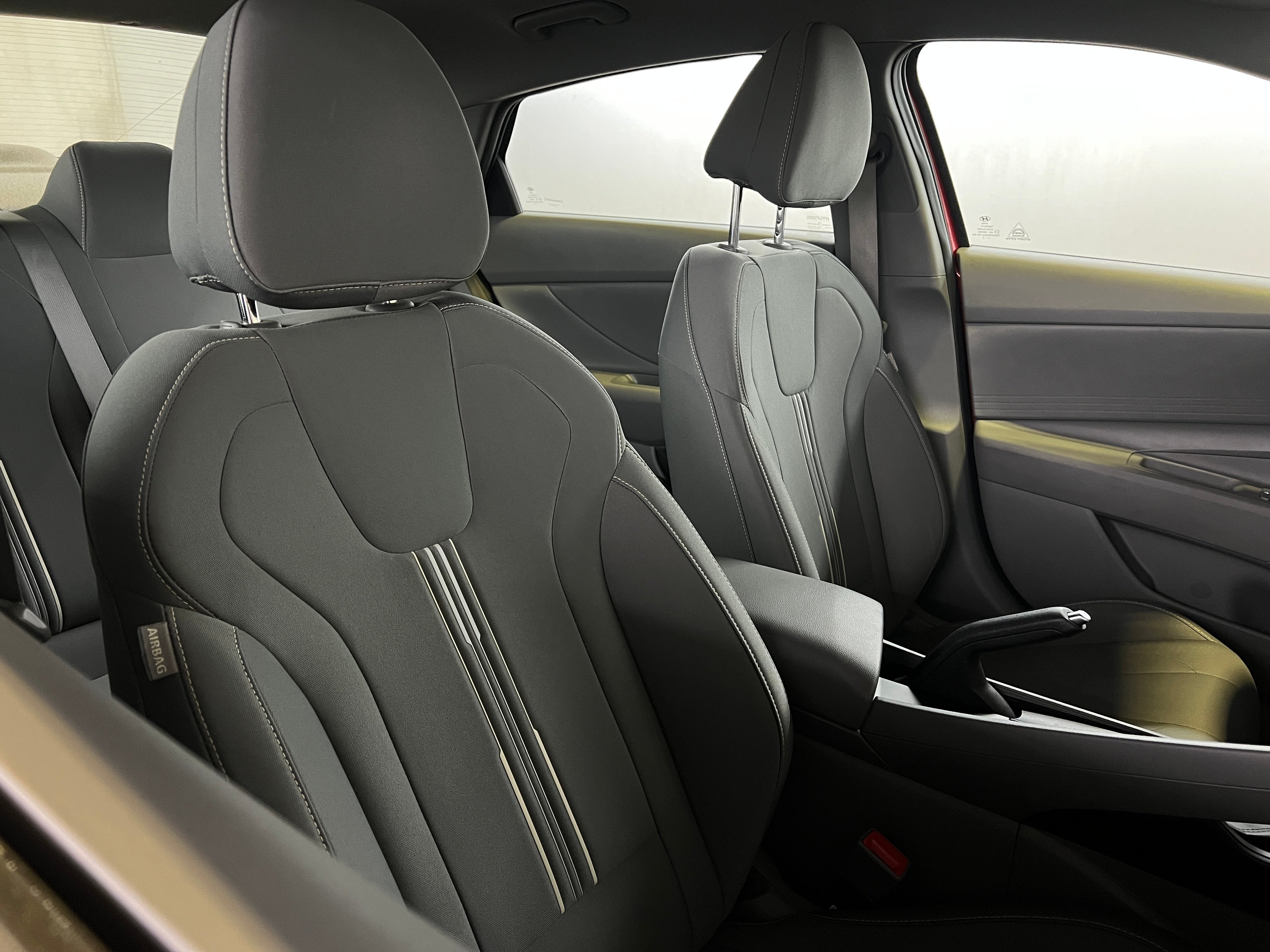 2022 Hyundai Elantra SEL 2