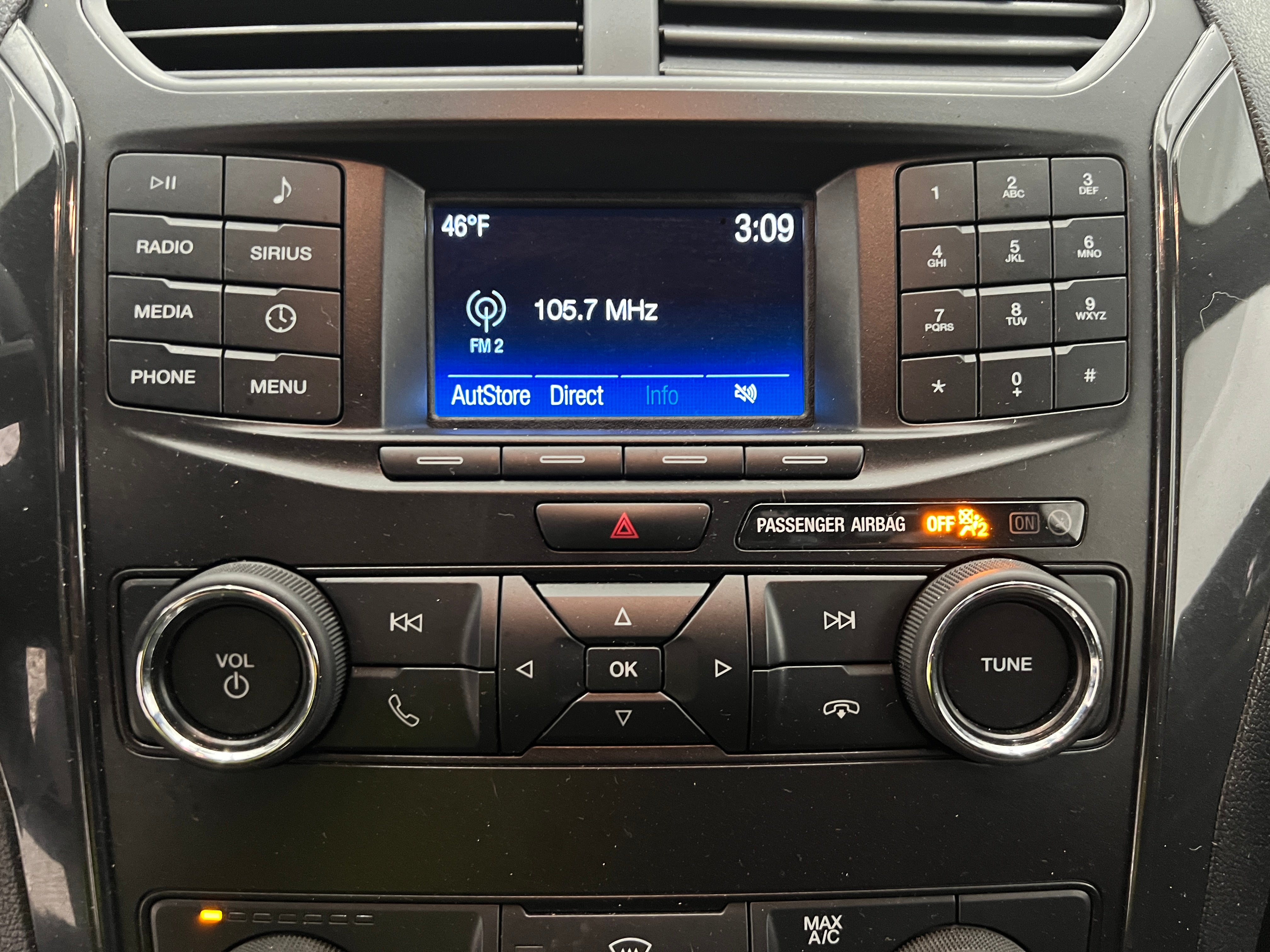 2019 Ford Explorer XLT 4