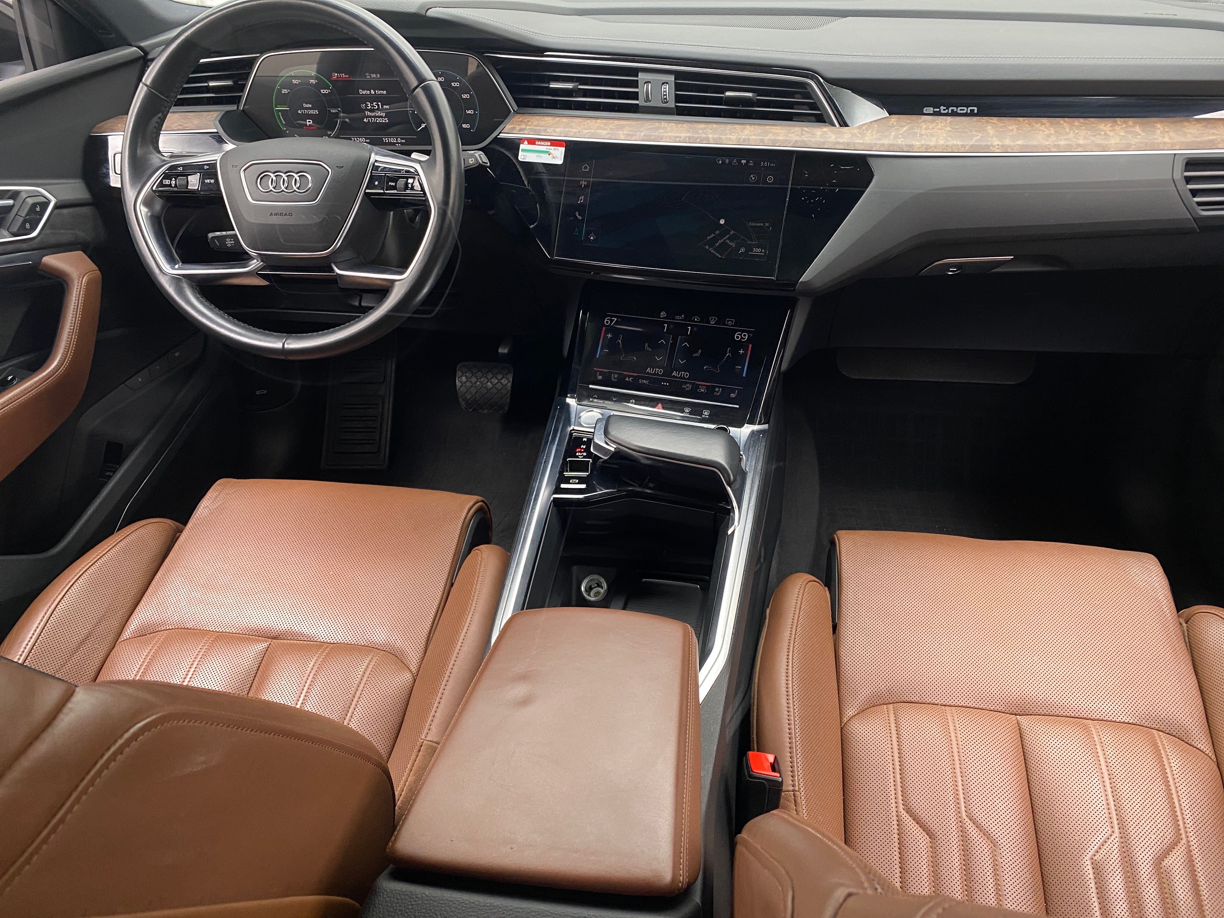2019 Audi e-tron Prestige 2