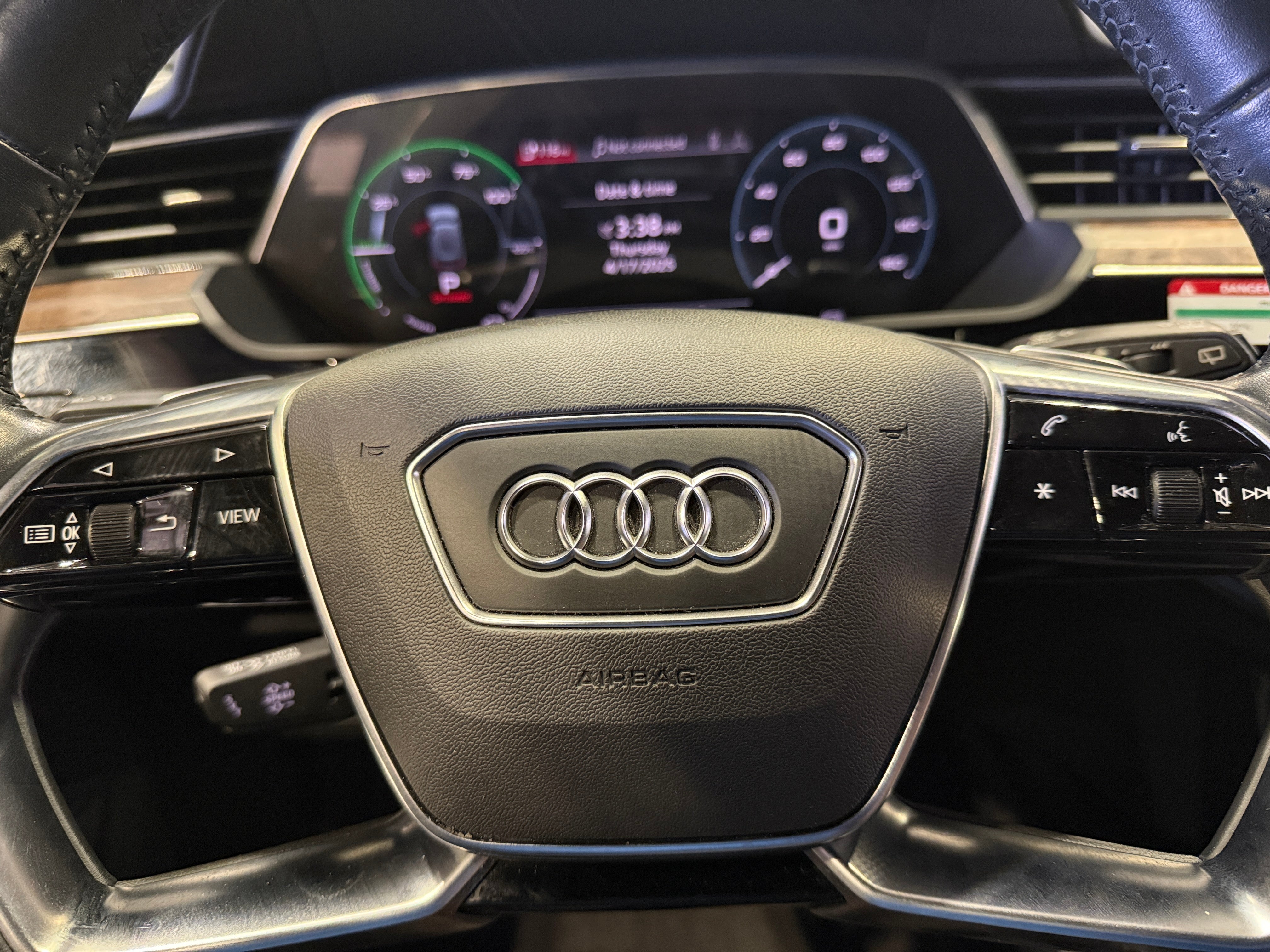 2019 Audi e-tron Prestige 4