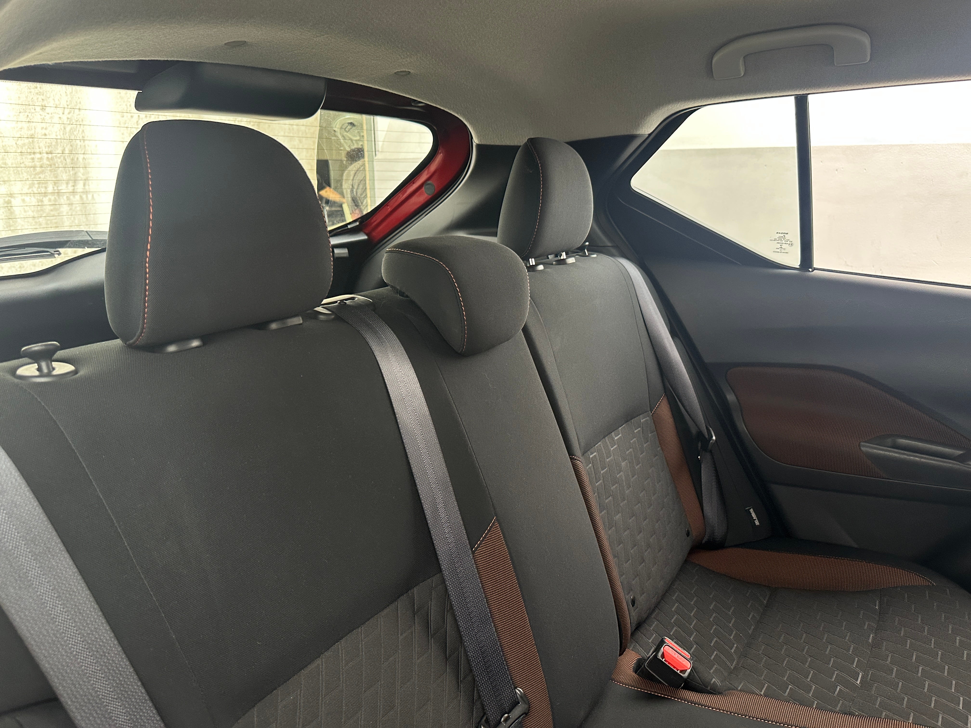 2022 Nissan Kicks SR 6