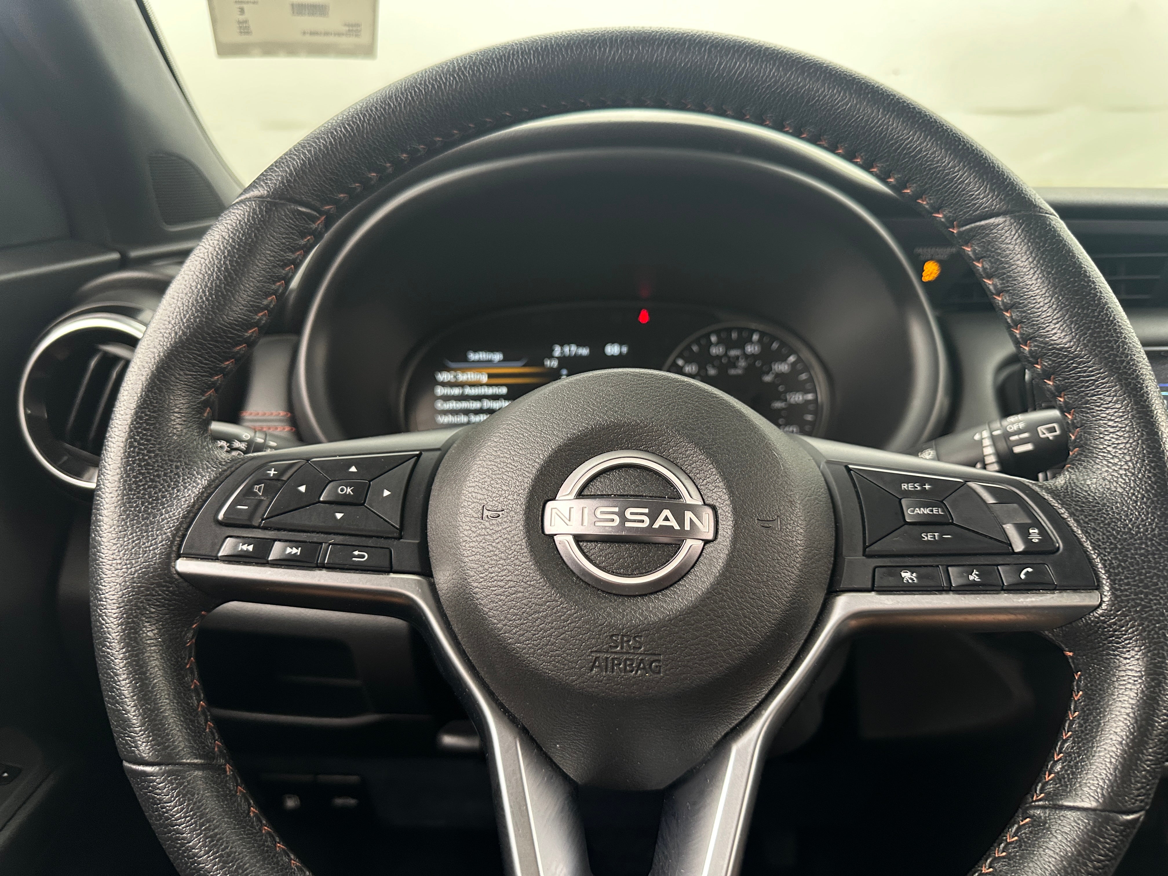 2022 Nissan Kicks SR 5