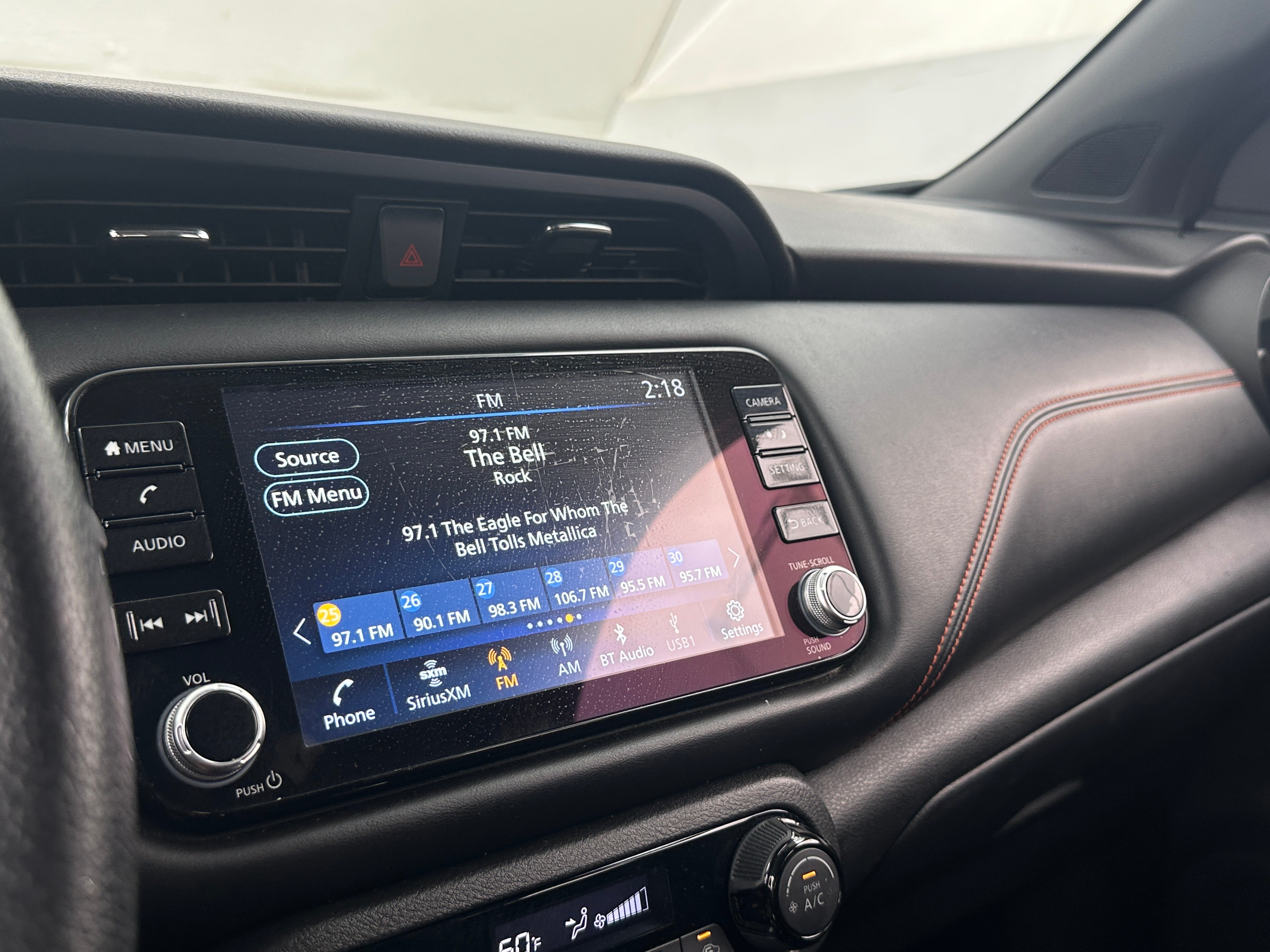 2022 Nissan Kicks SR 4