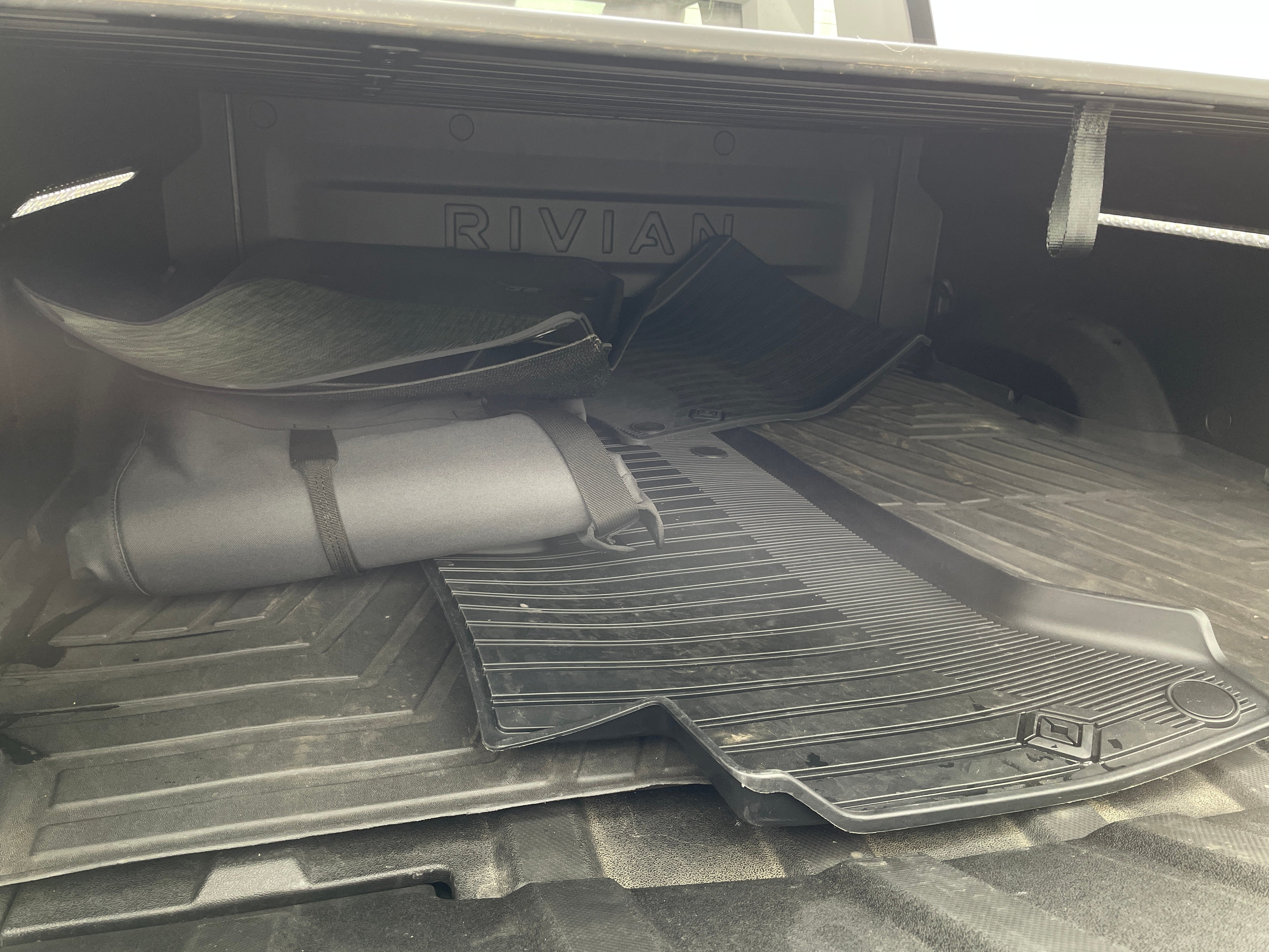 2022 Rivian R1T Adventure 6