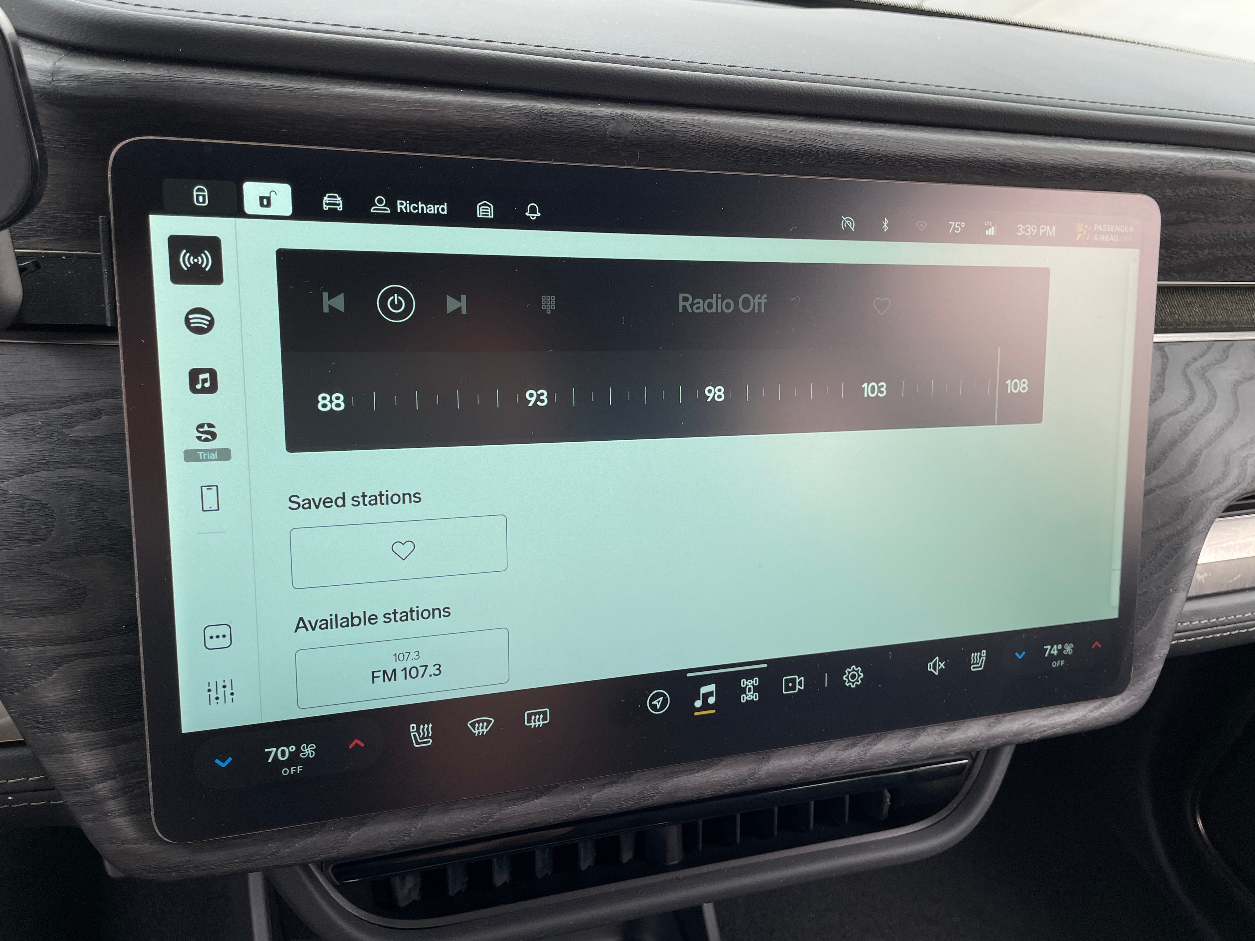 2022 Rivian R1T Adventure 3