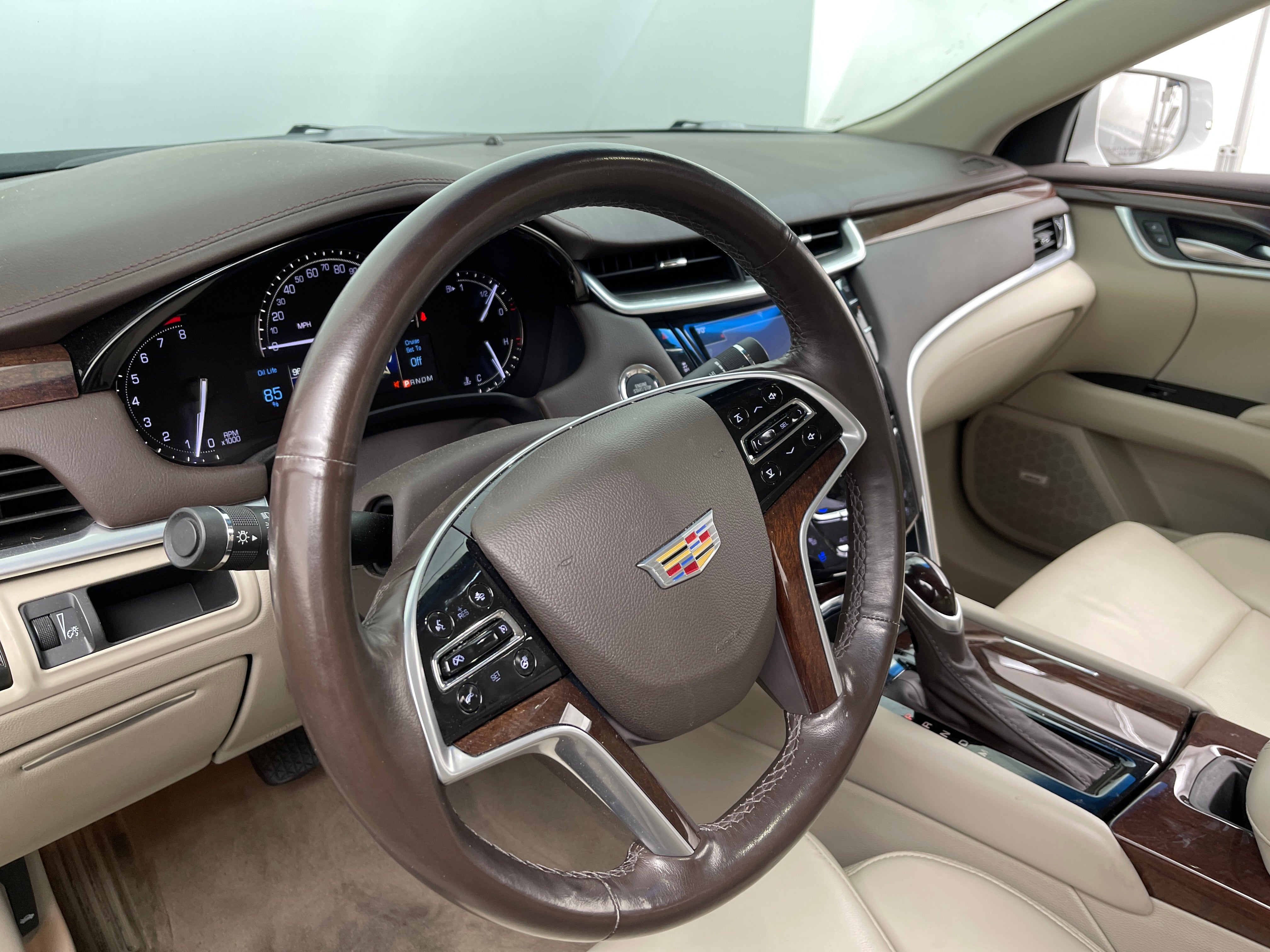 2017 Cadillac XTS Luxury 2