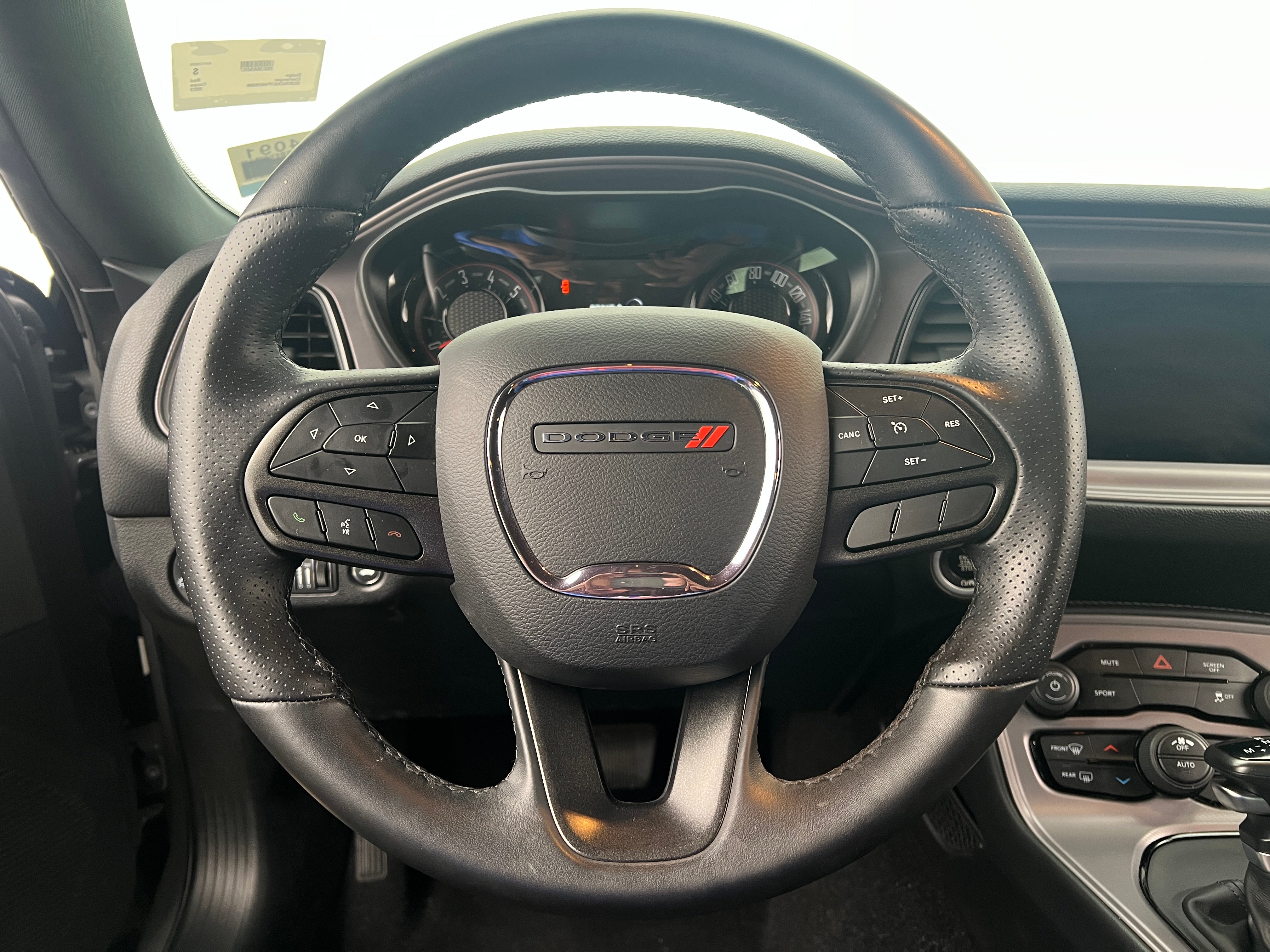 2023 Dodge Challenger SXT 4