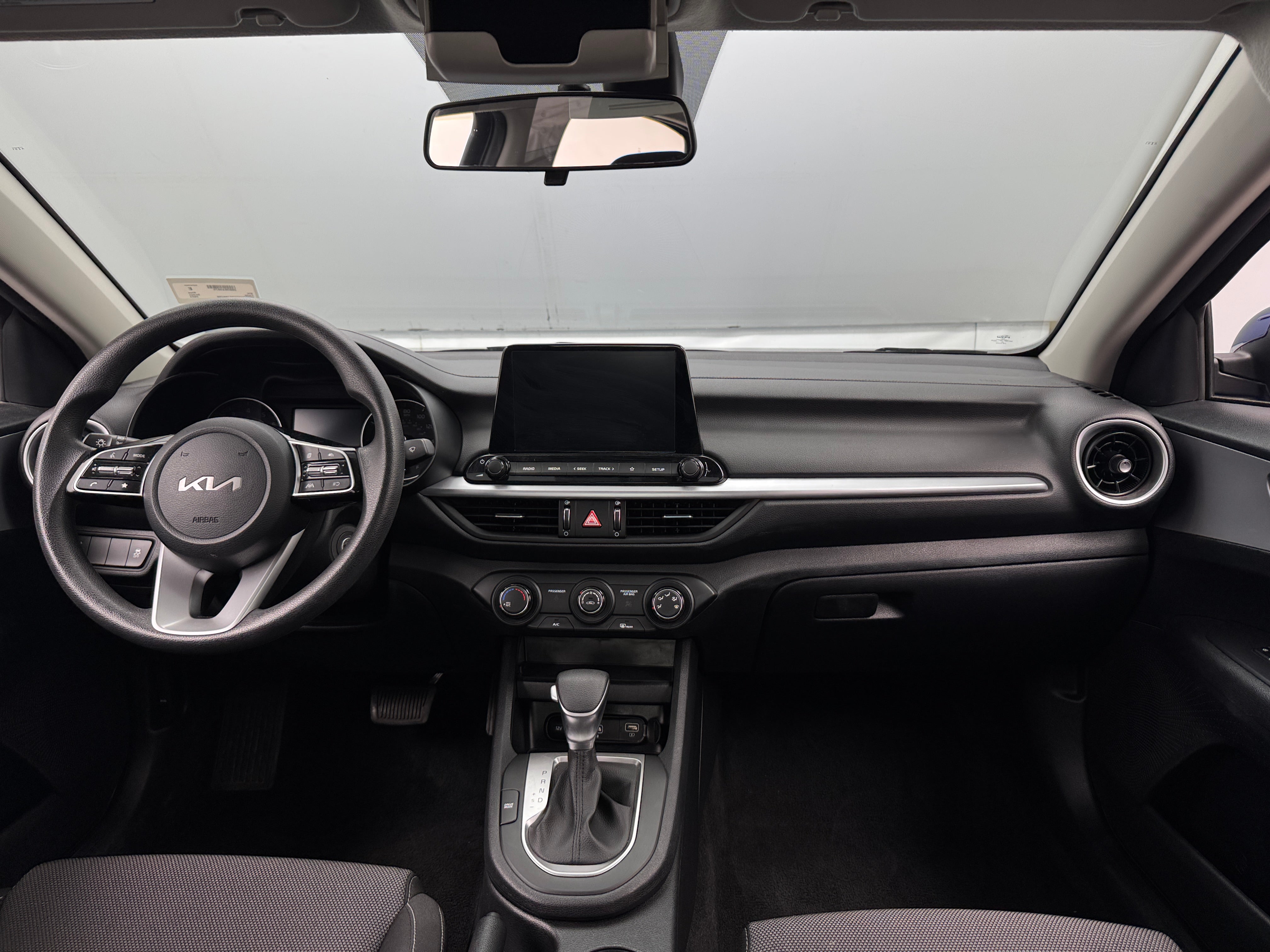 2024 Kia Forte LXS 3