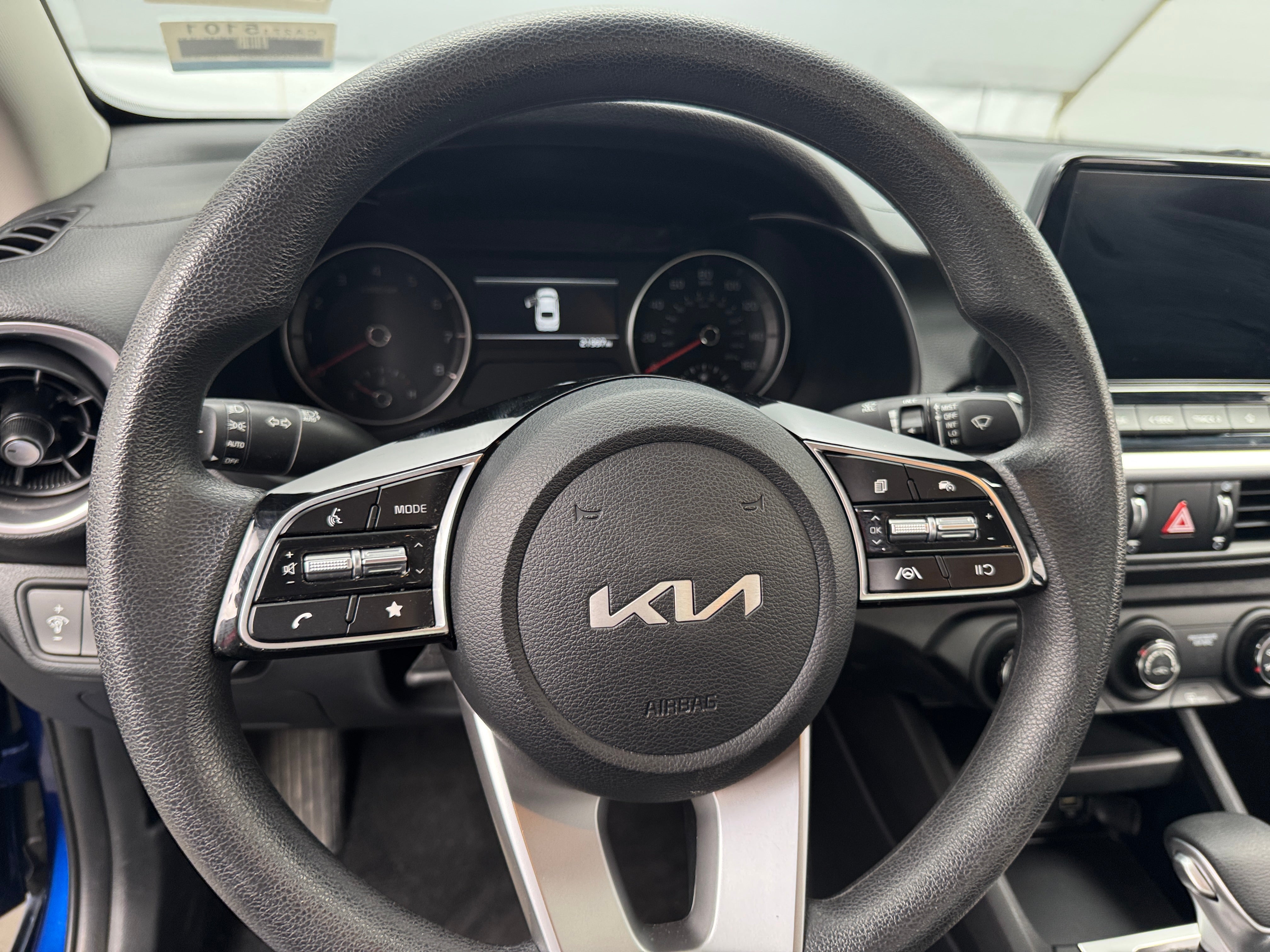 2024 Kia Forte LXS 5