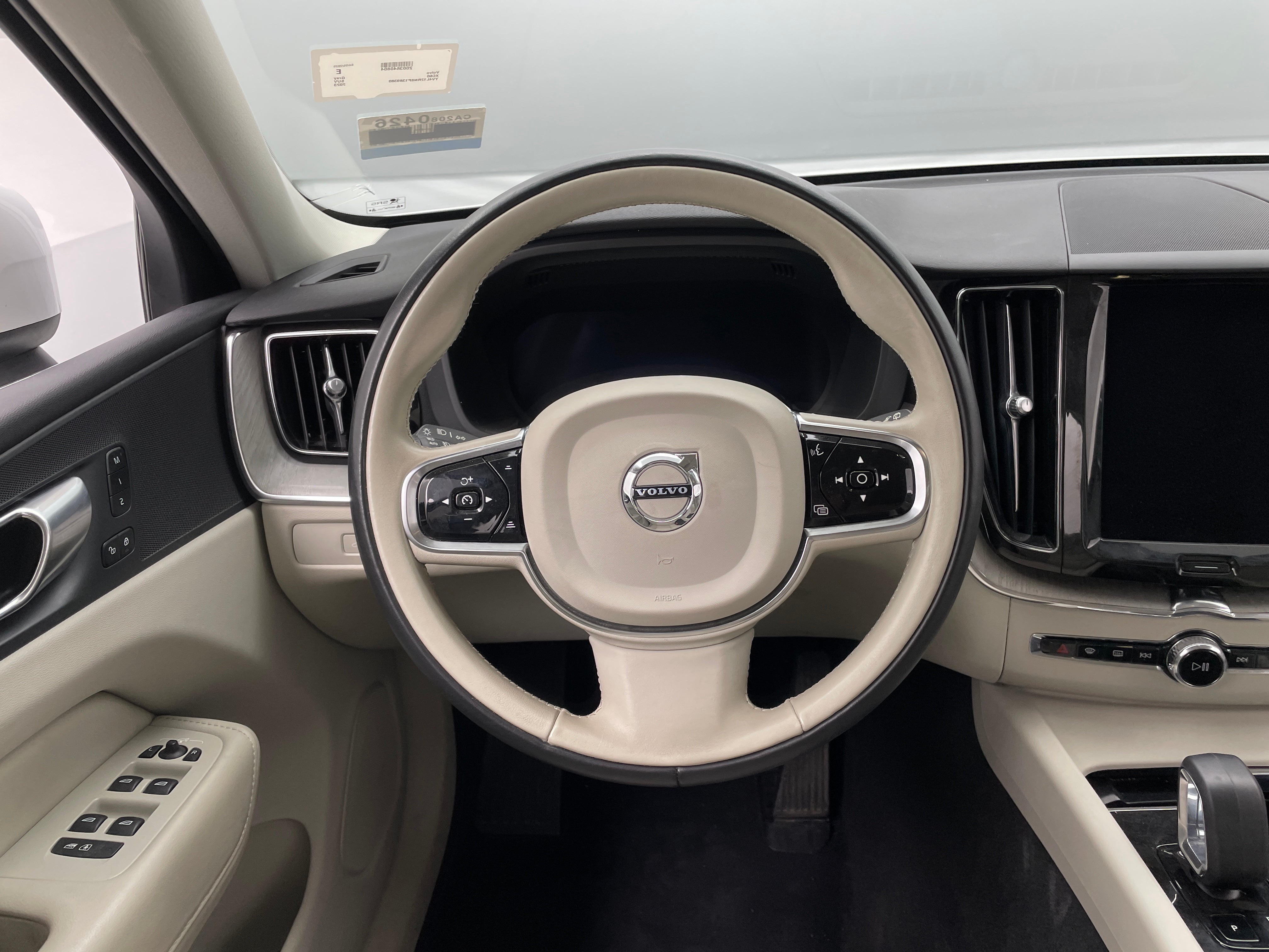 2023 Volvo XC60 B5 Plus 4