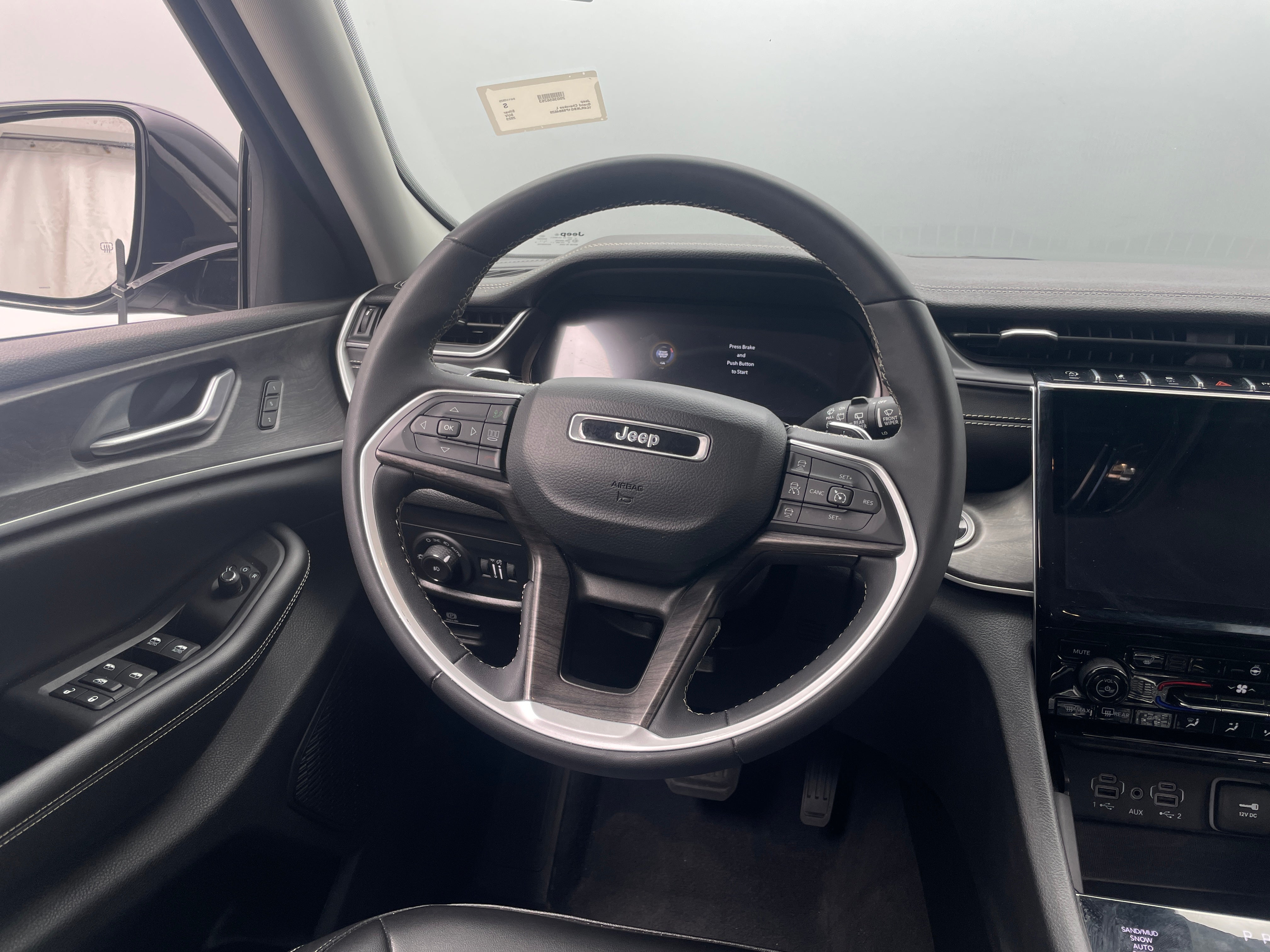 2023 Jeep Grand Cherokee L Limited Edition 4