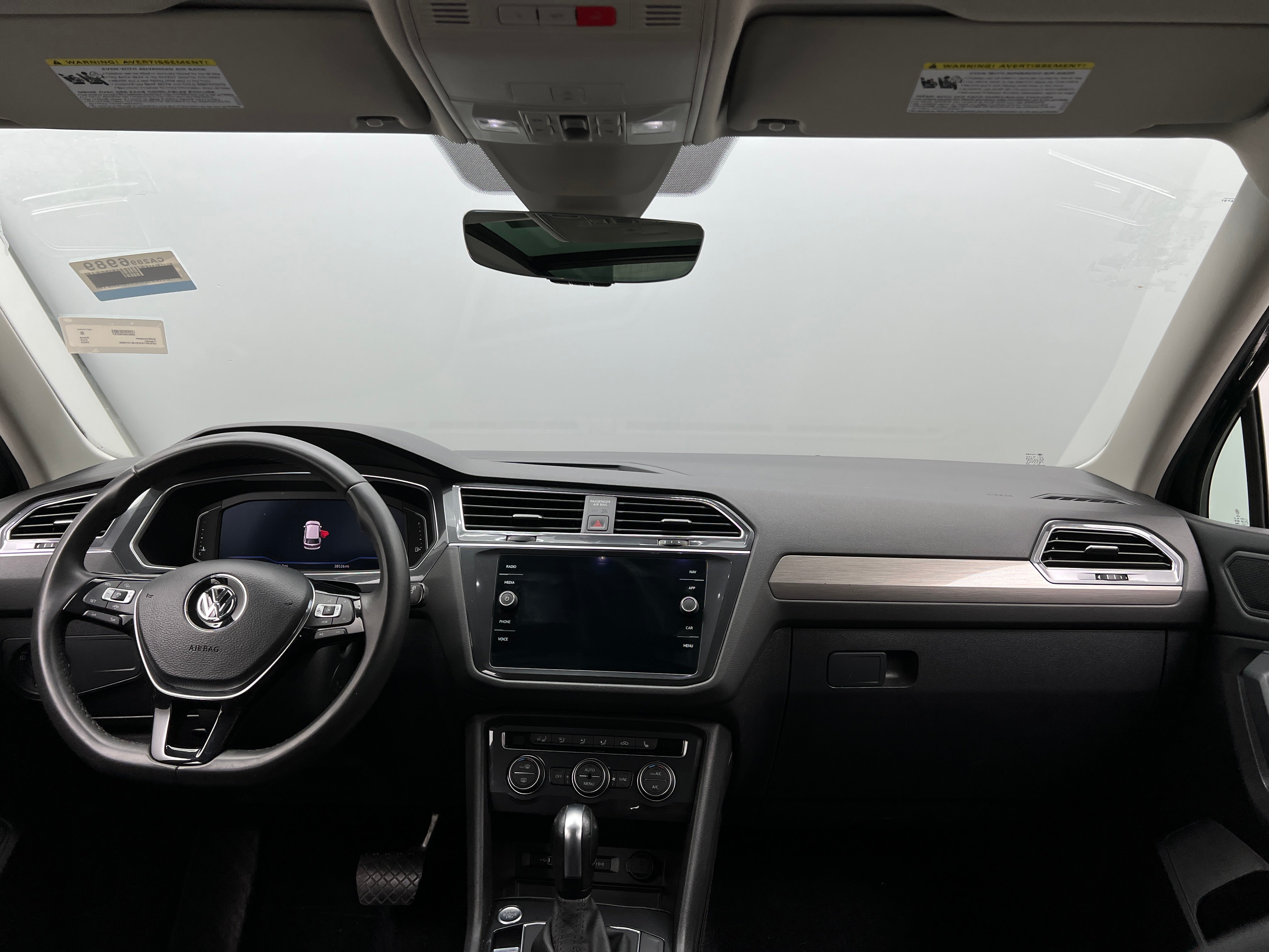 2020 Volkswagen Tiguan SEL 3