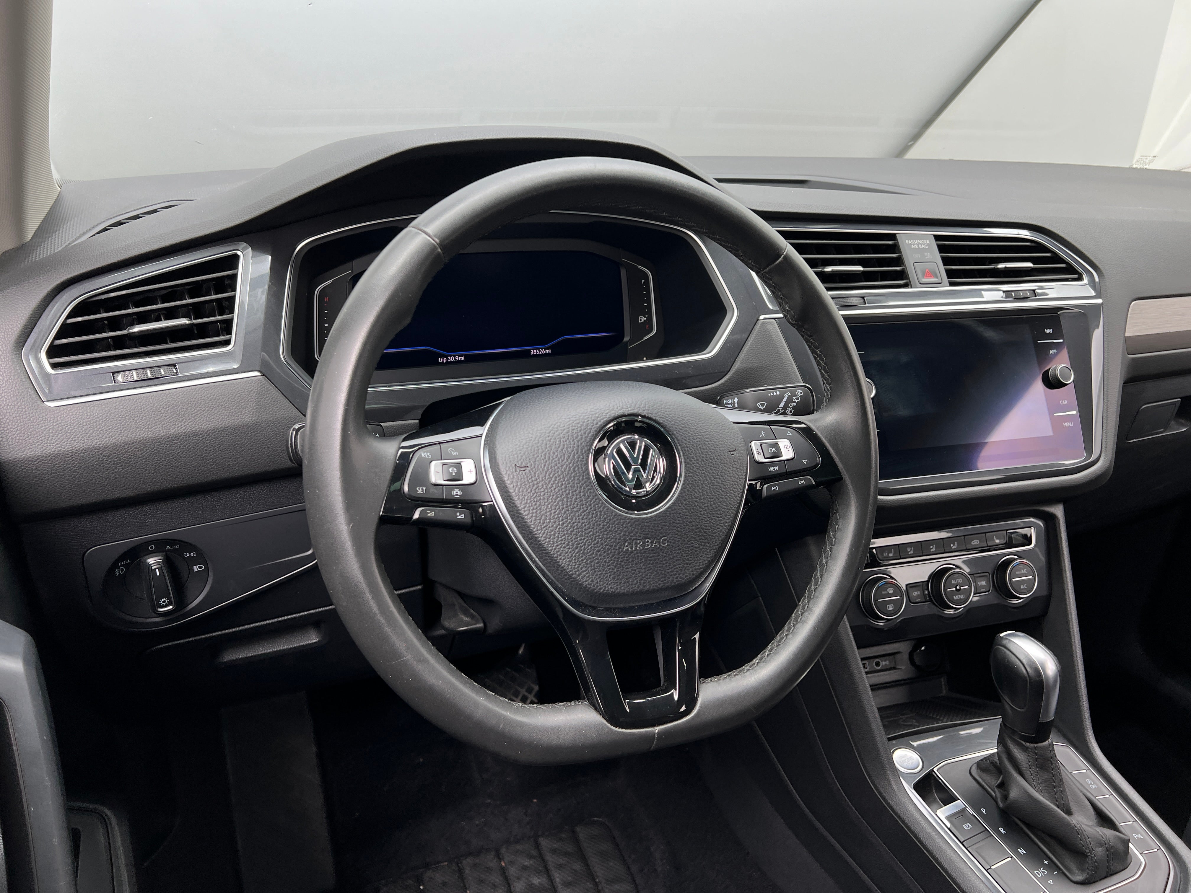 2020 Volkswagen Tiguan SEL 5
