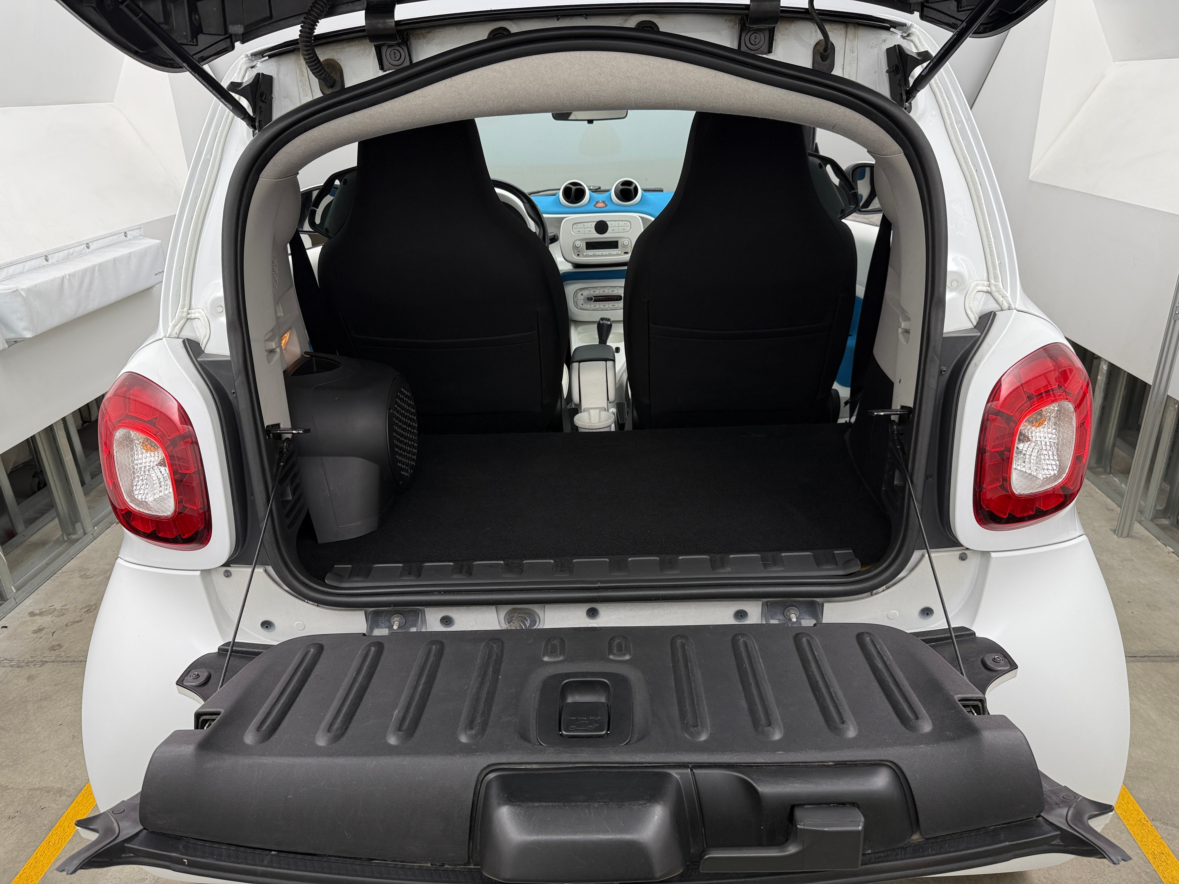 2017 smart fortwo Passion 6
