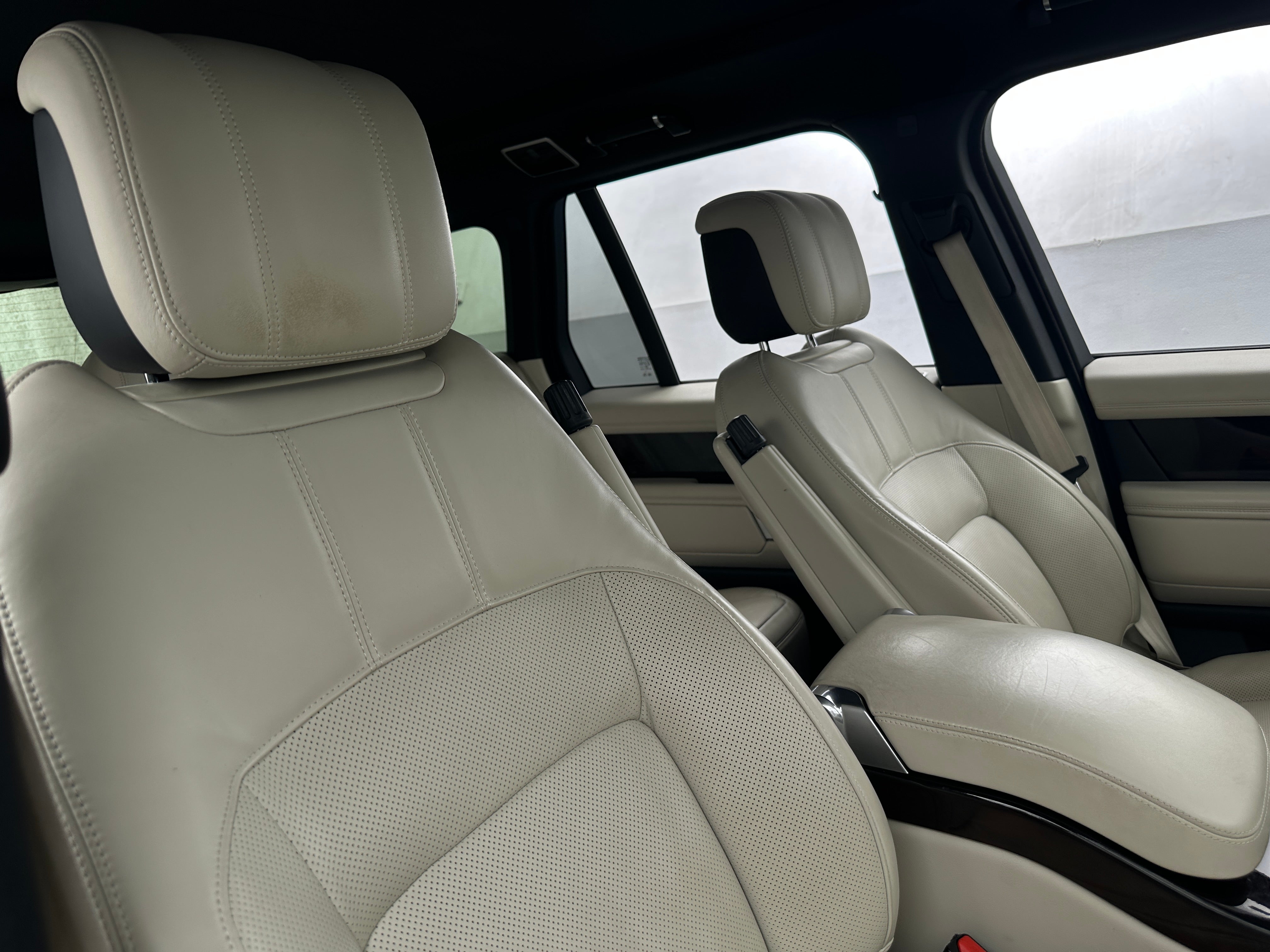 2020 Land Rover Range Rover HSE 2