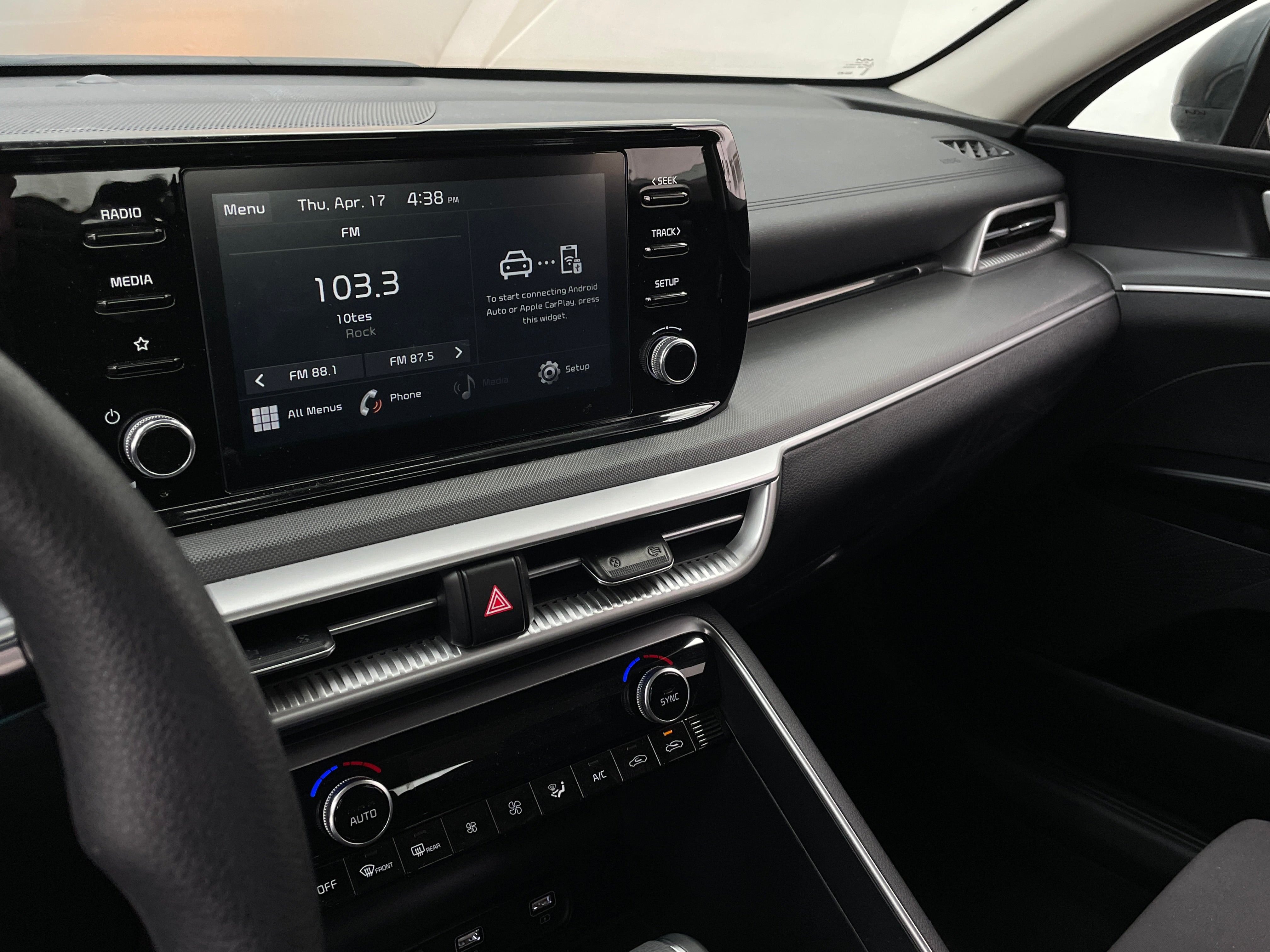 2022 Kia K5 LX 4