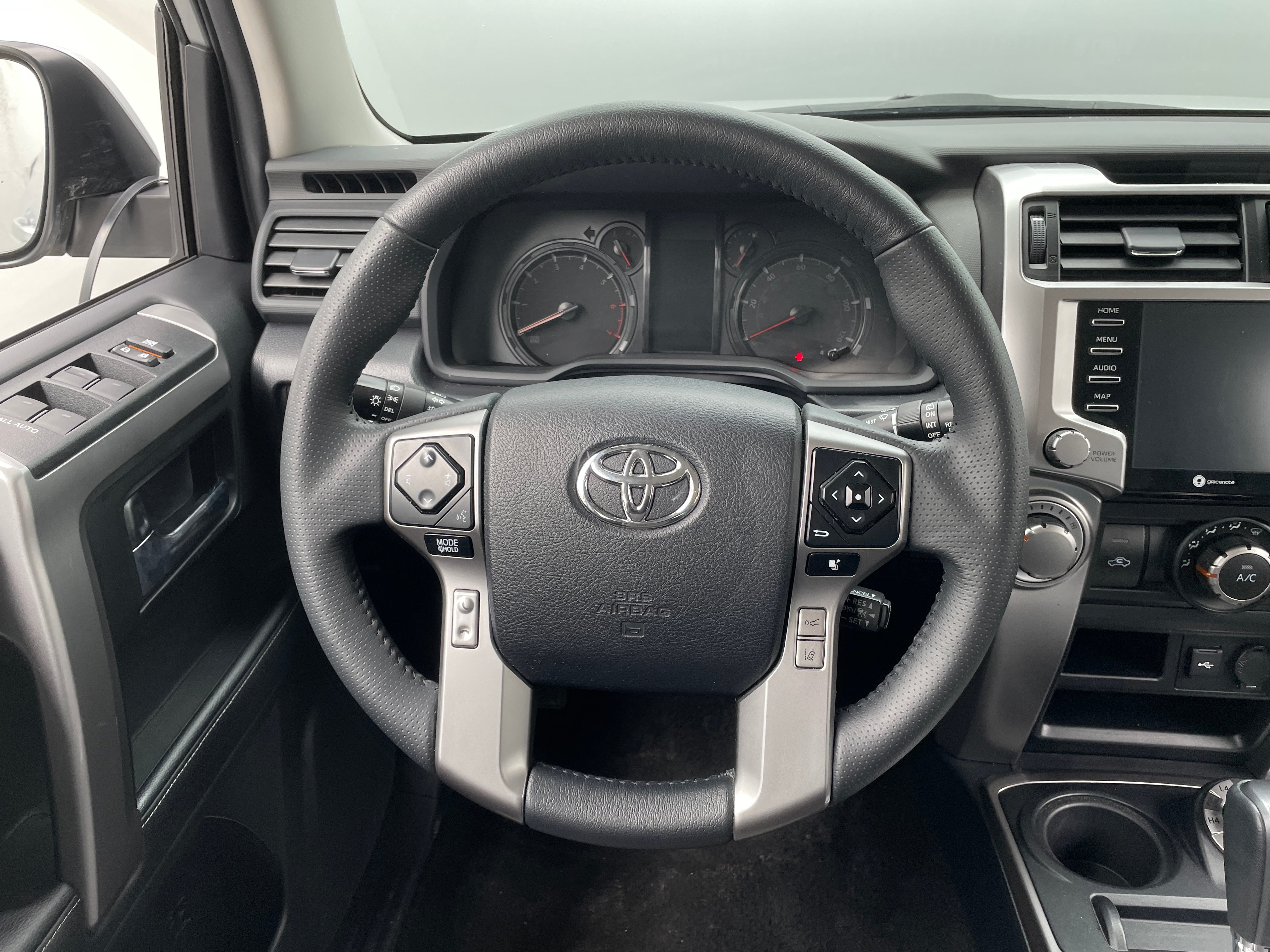 2024 Toyota 4Runner SR5 5