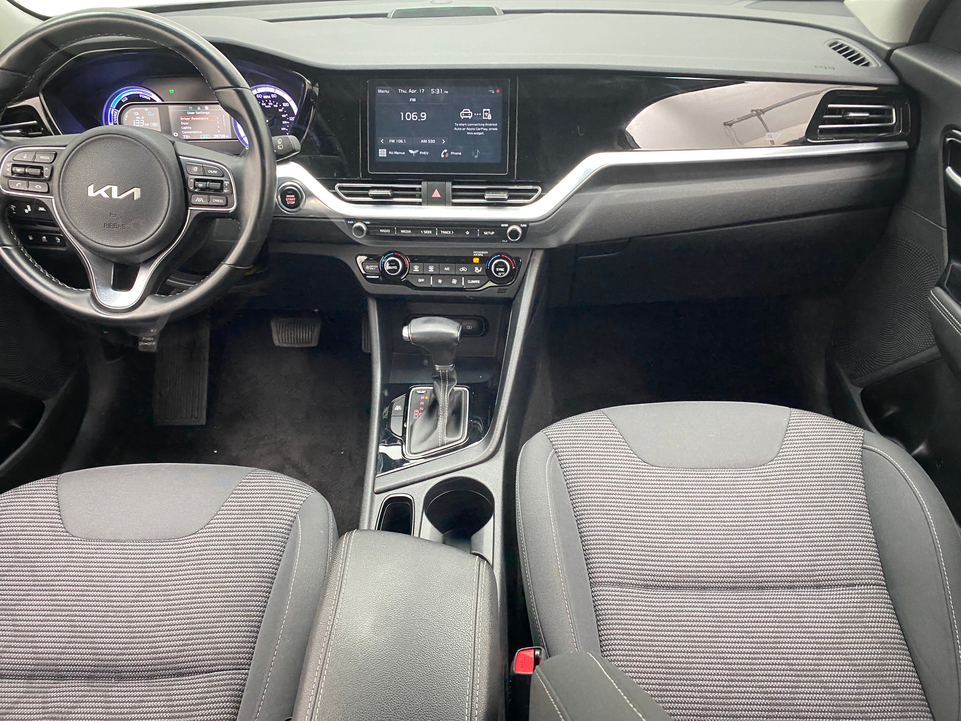 2022 Kia Niro LXS 3