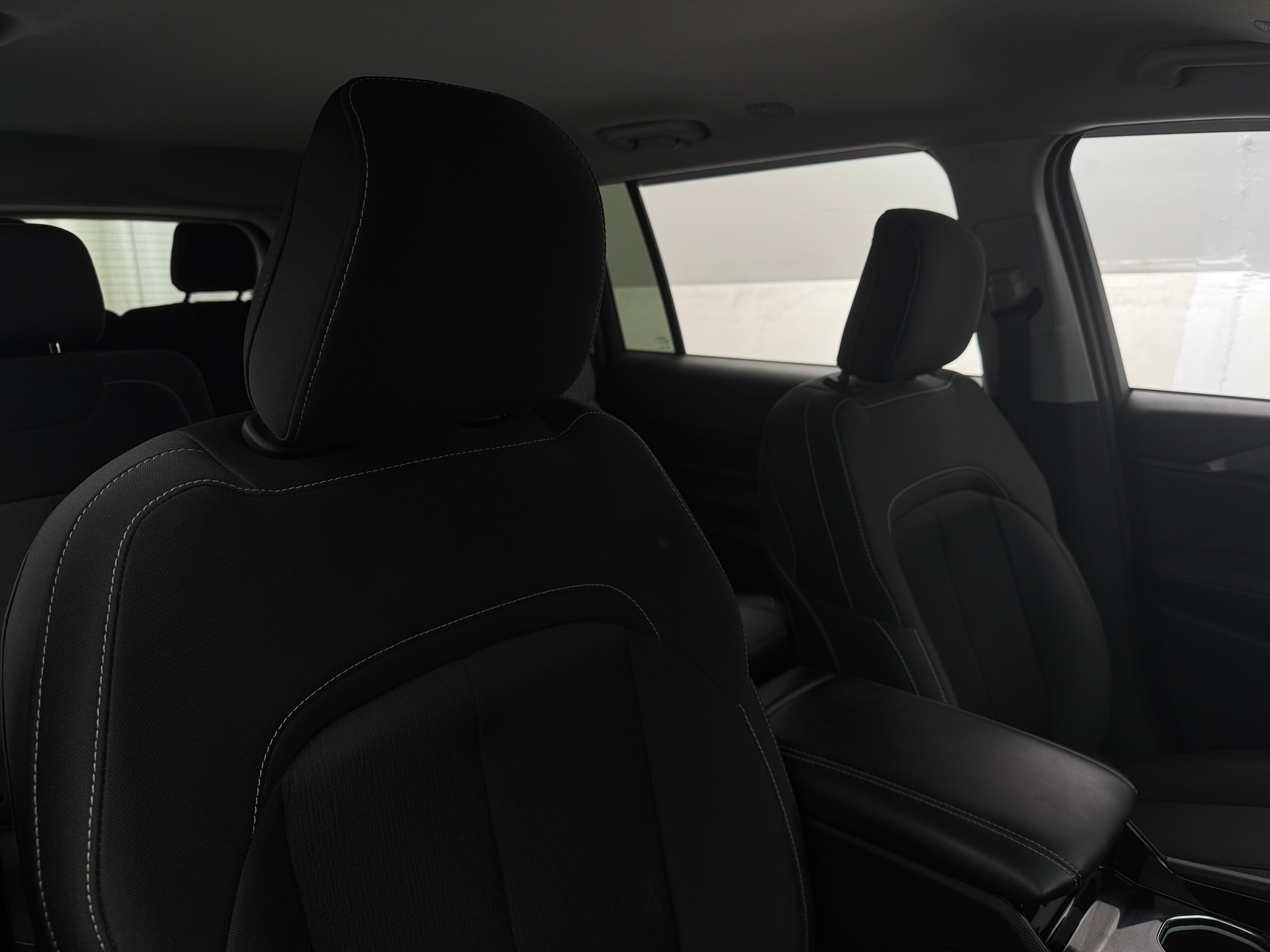 2022 Jeep Grand Cherokee L Laredo 2