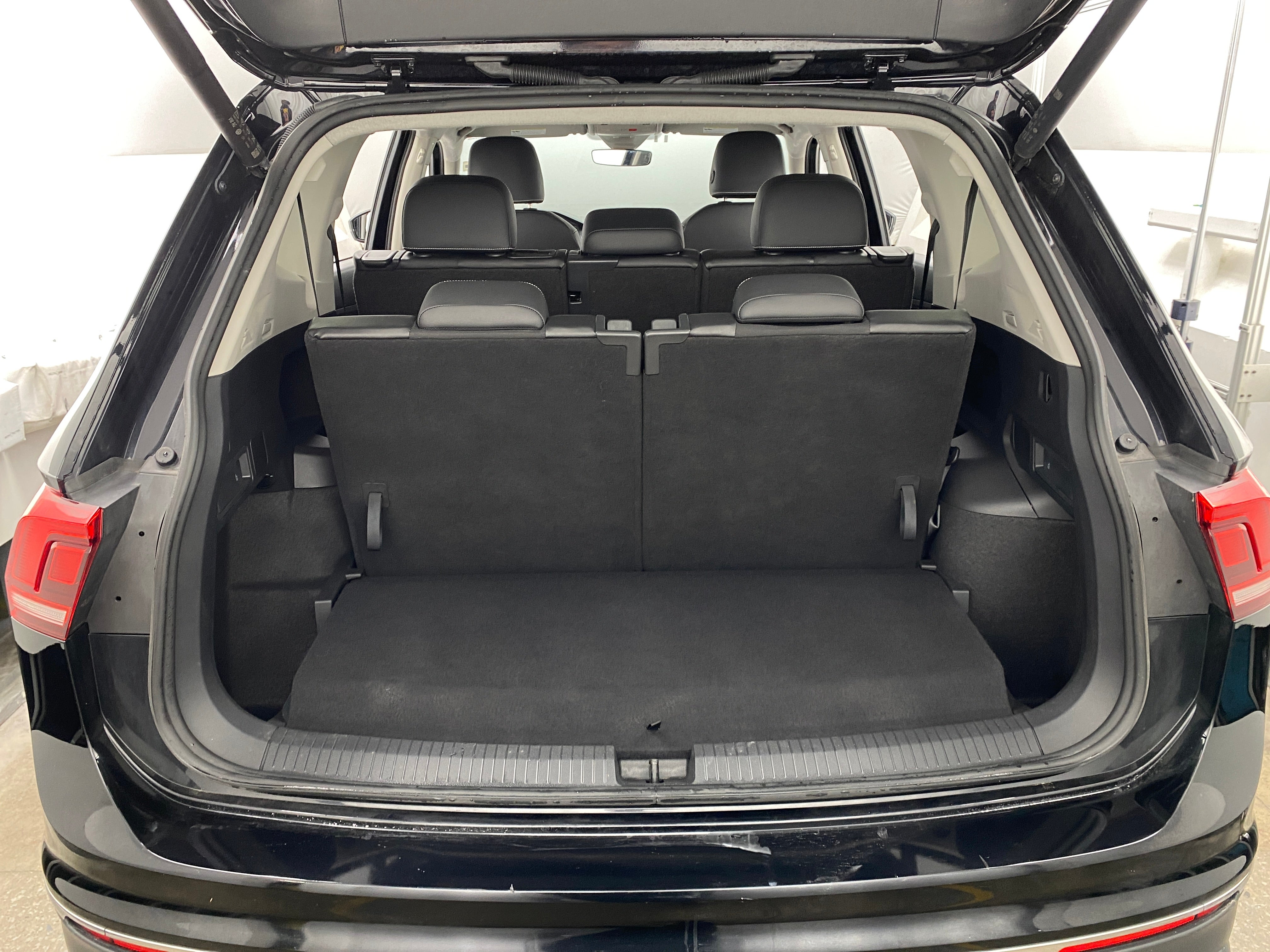 2024 Volkswagen Tiguan SE 7