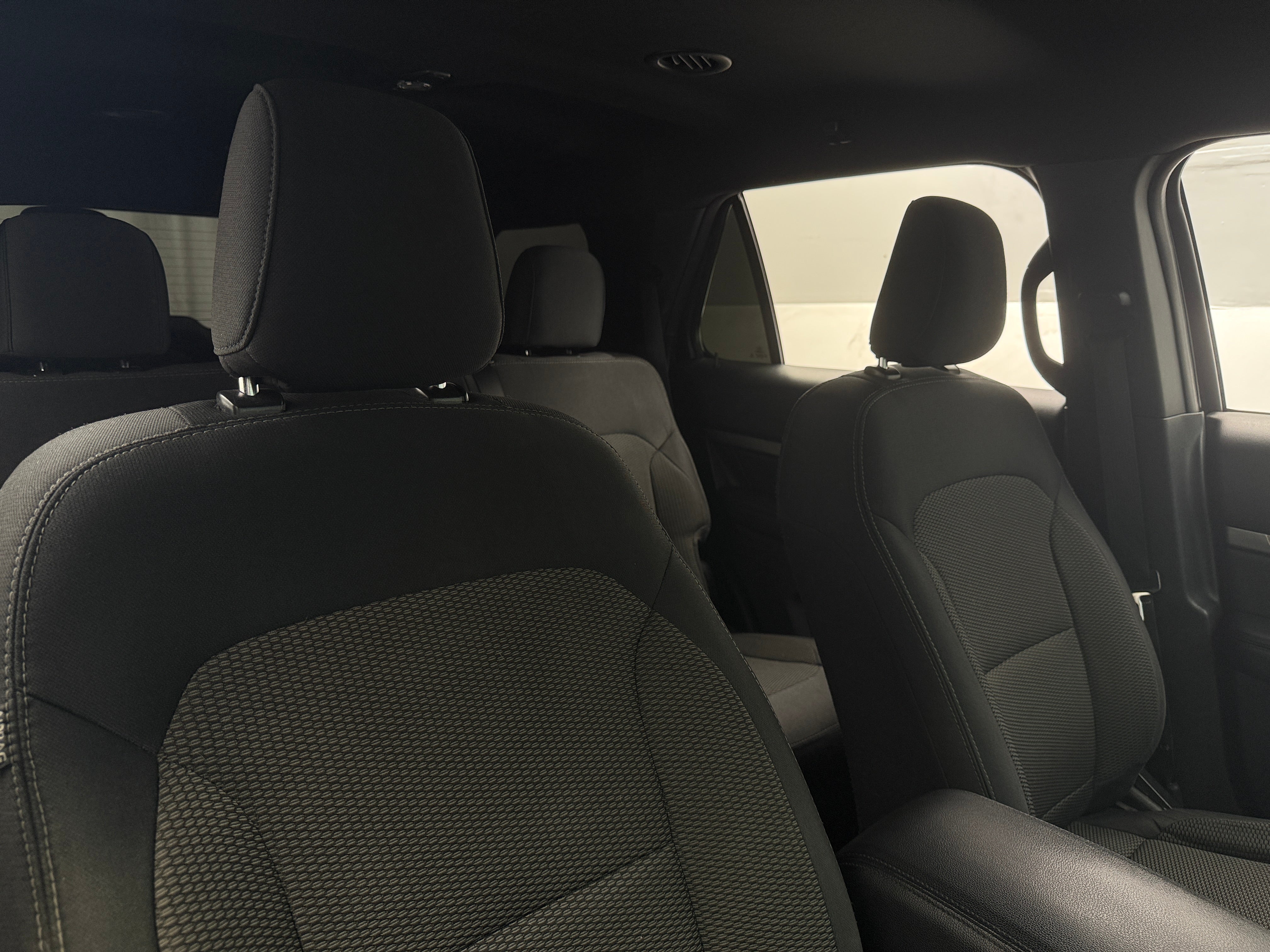 2019 Ford Explorer XLT 2