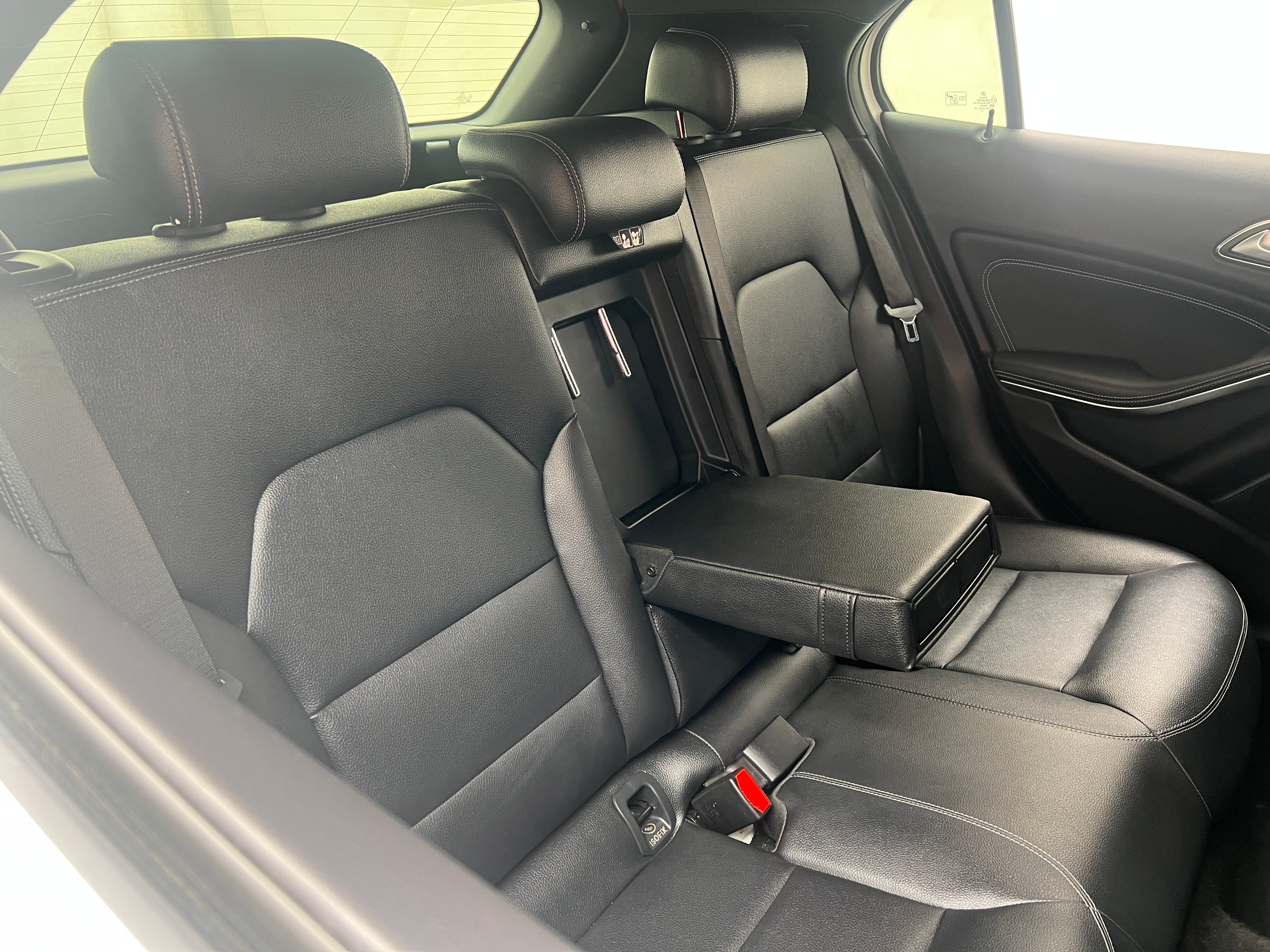 2016 Mercedes-Benz GLA 250 5
