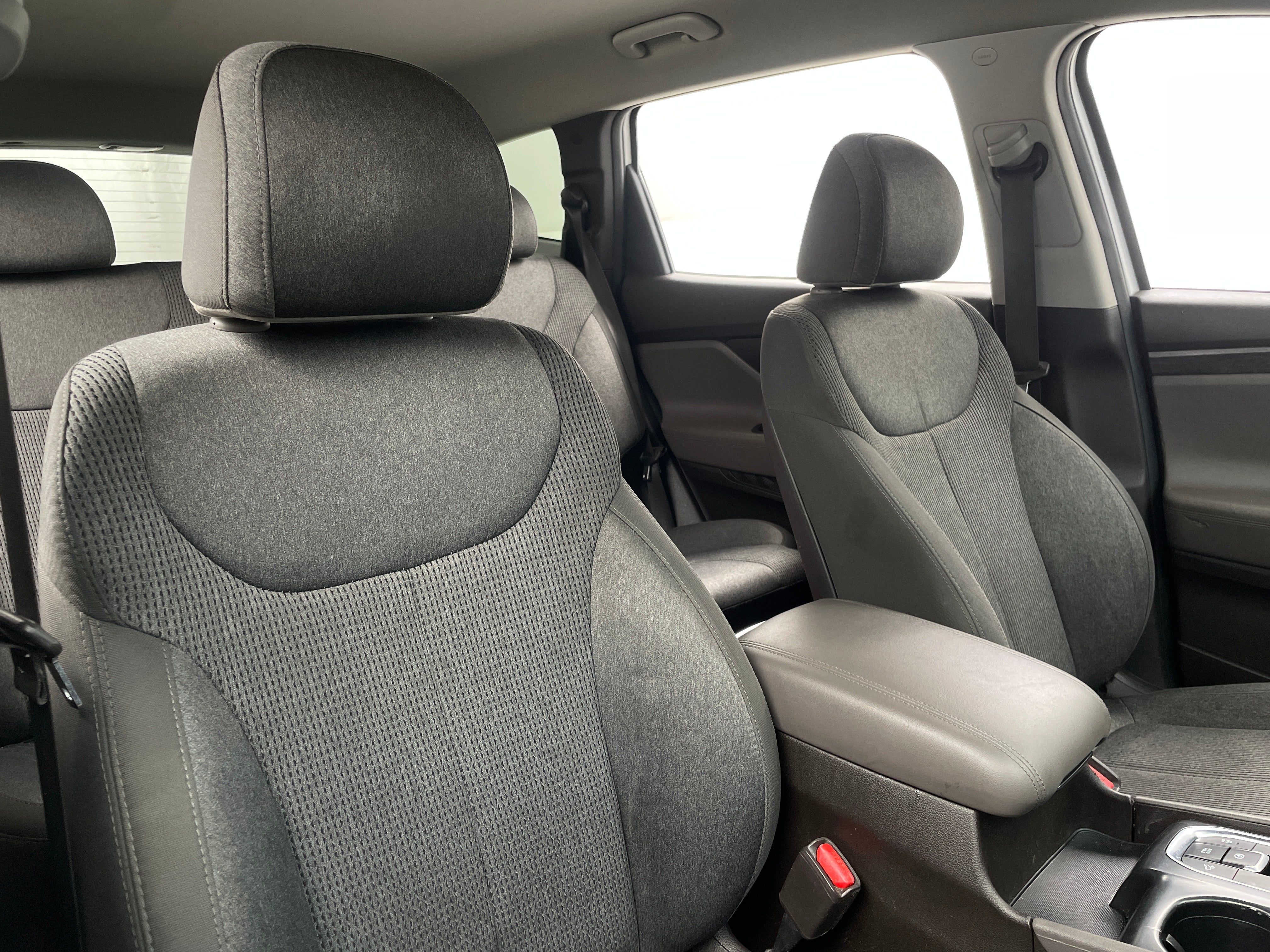 2020 Hyundai Santa Fe SE 2