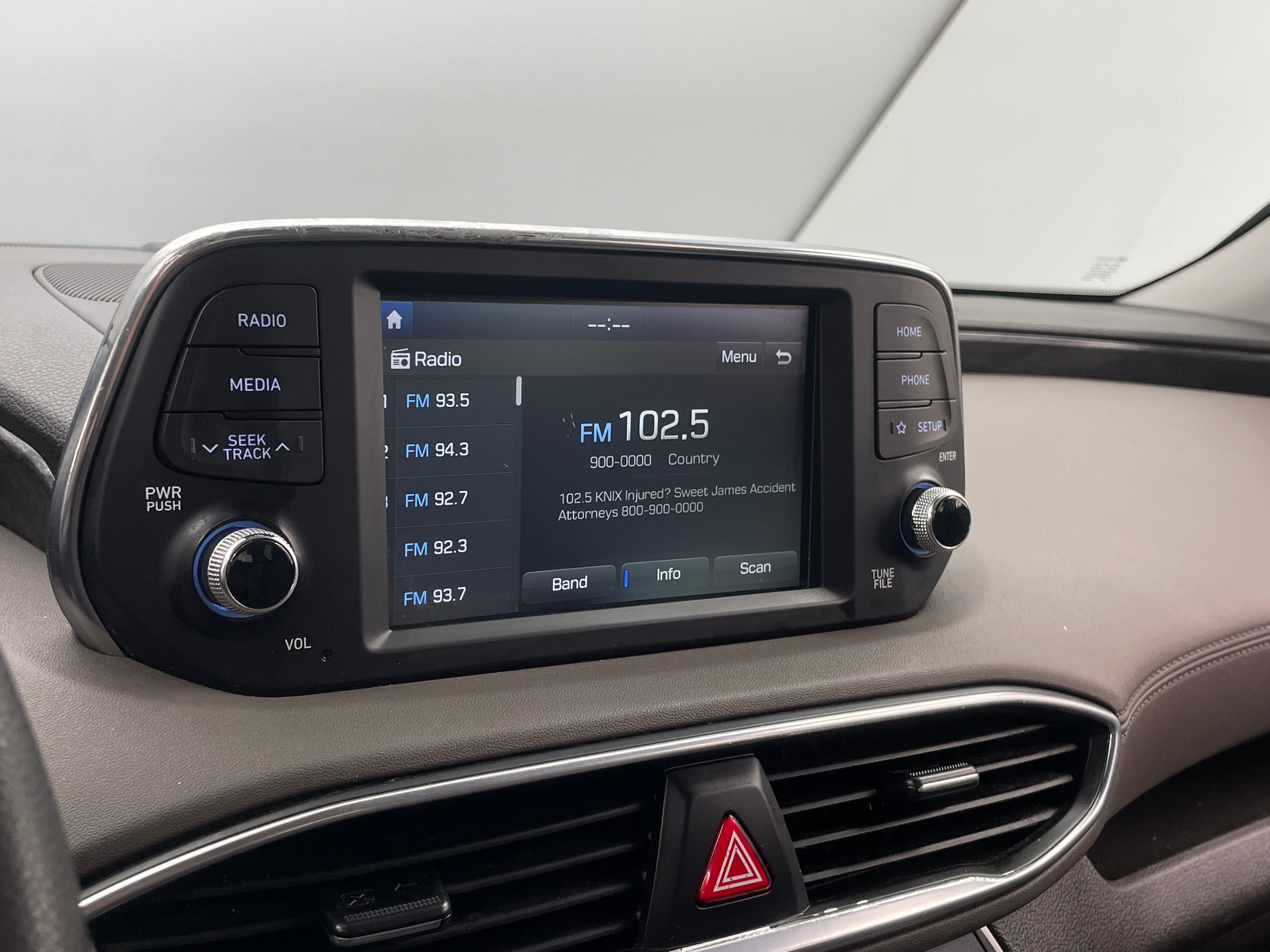 2020 Hyundai Santa Fe SE 4