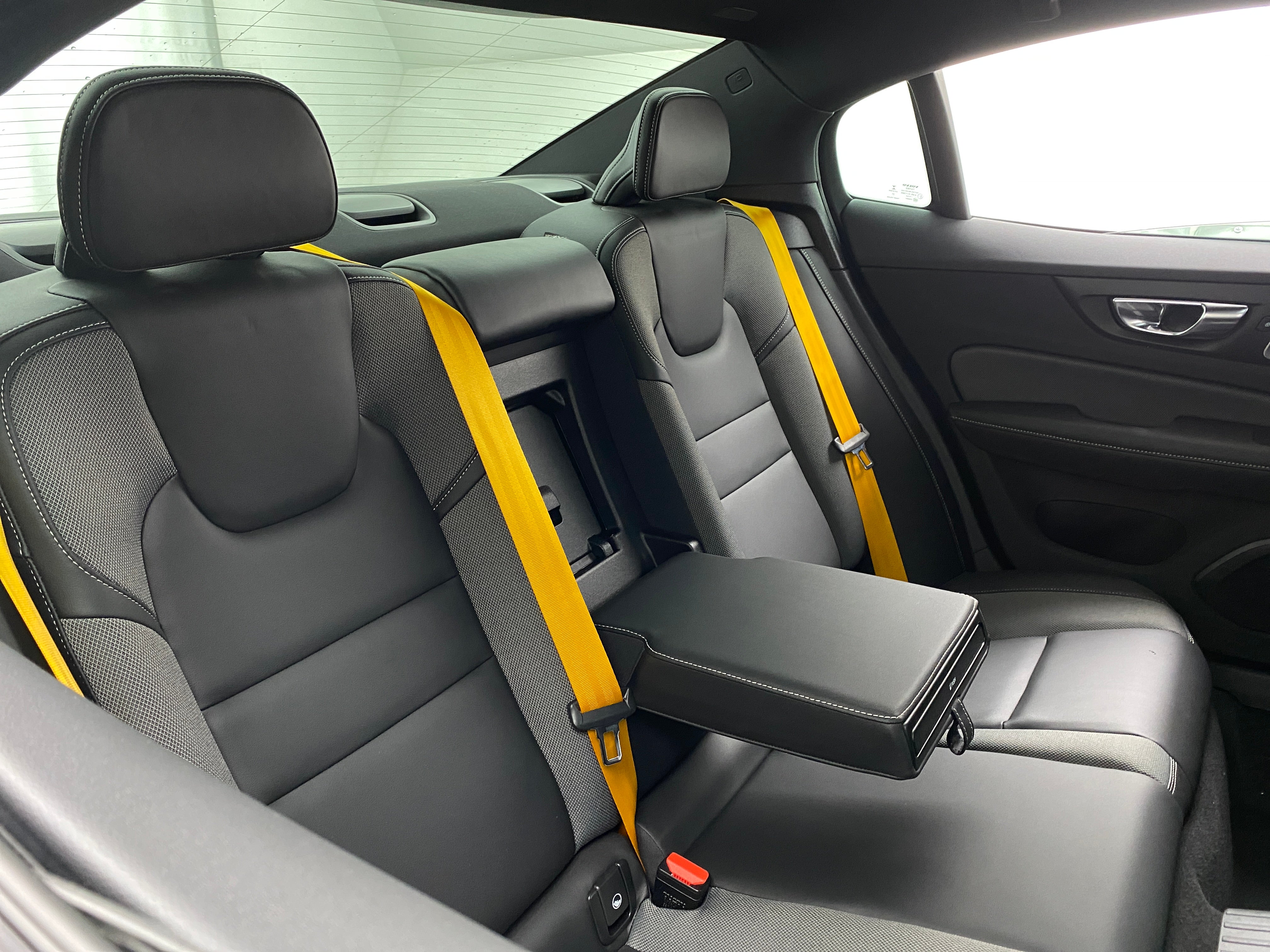 2022 Volvo S60 T8 Polestar 5