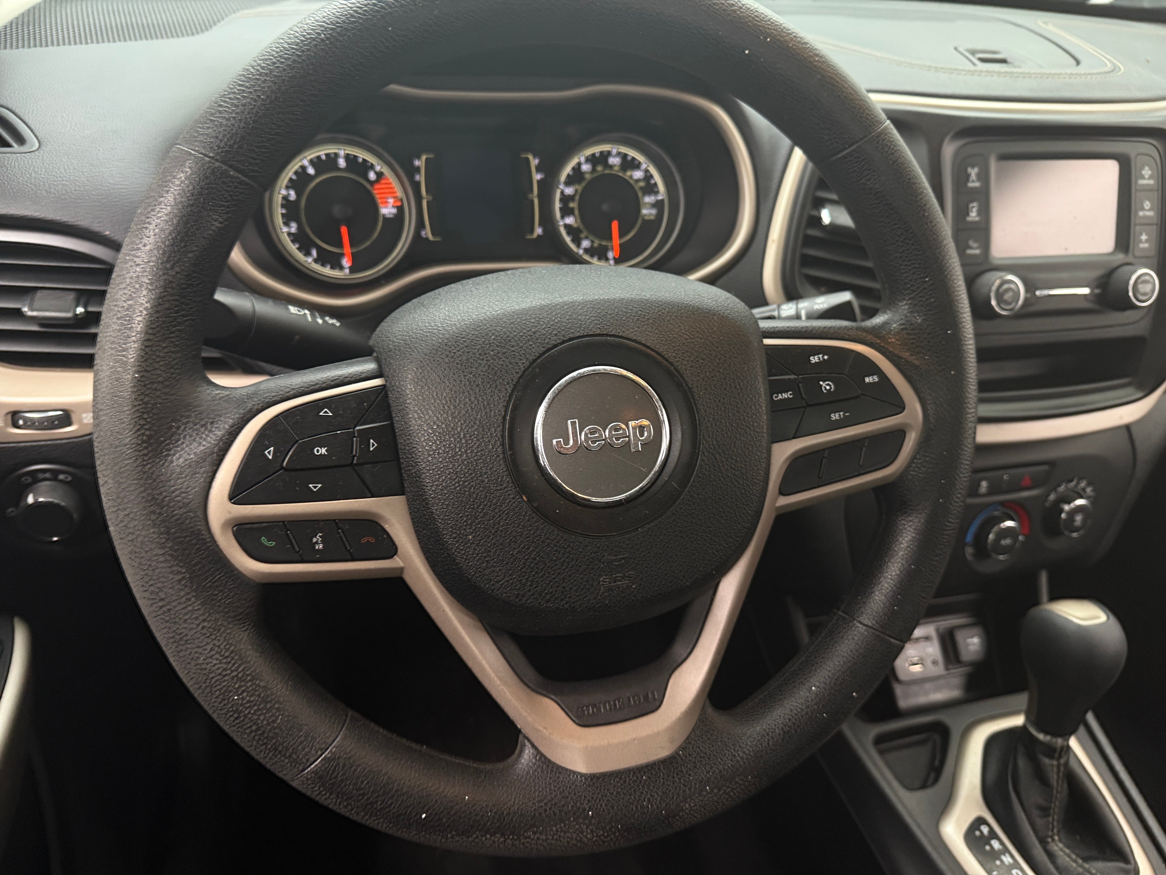 2017 Jeep Cherokee Sport 5