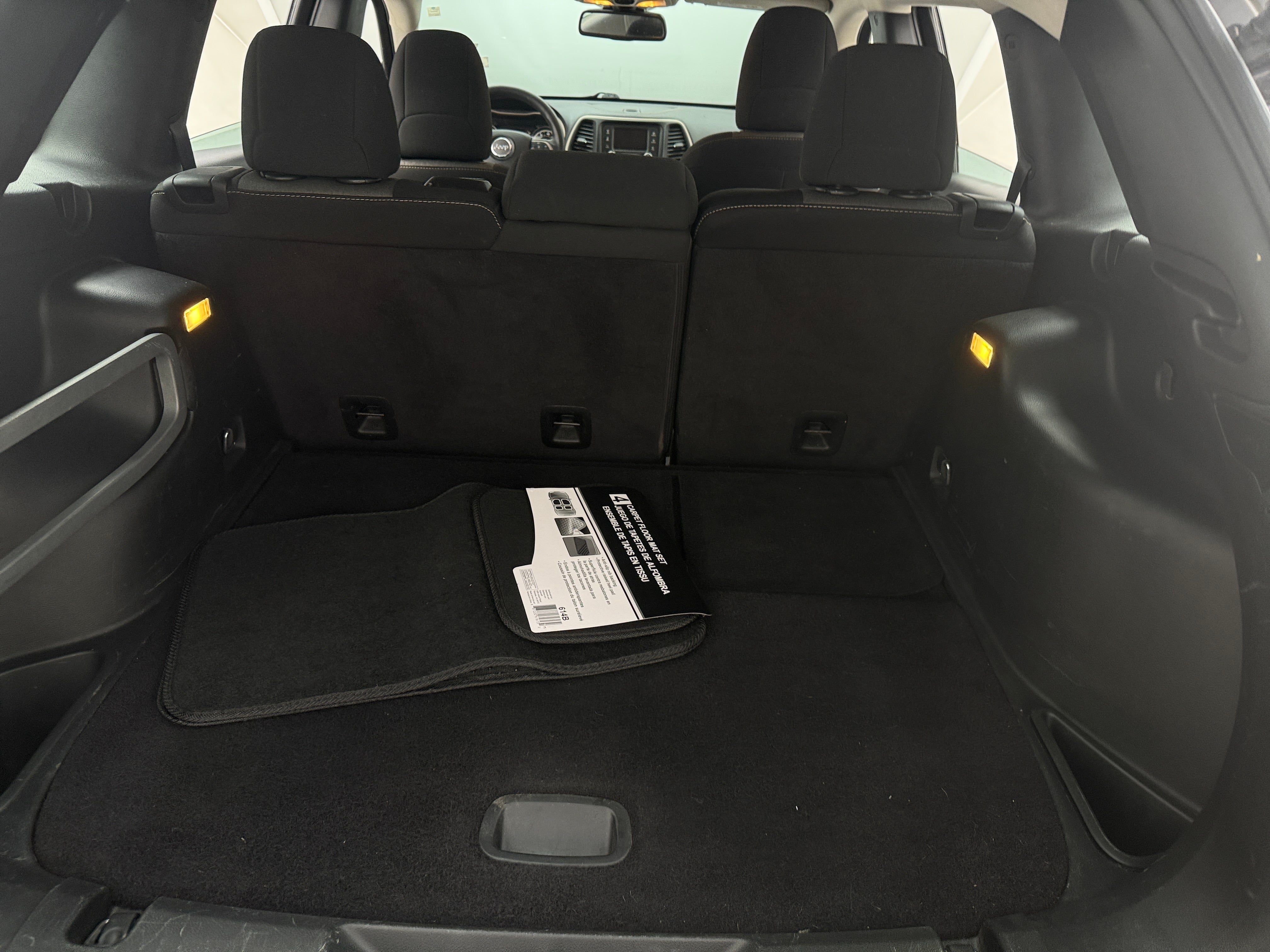 2017 Jeep Cherokee Sport 7