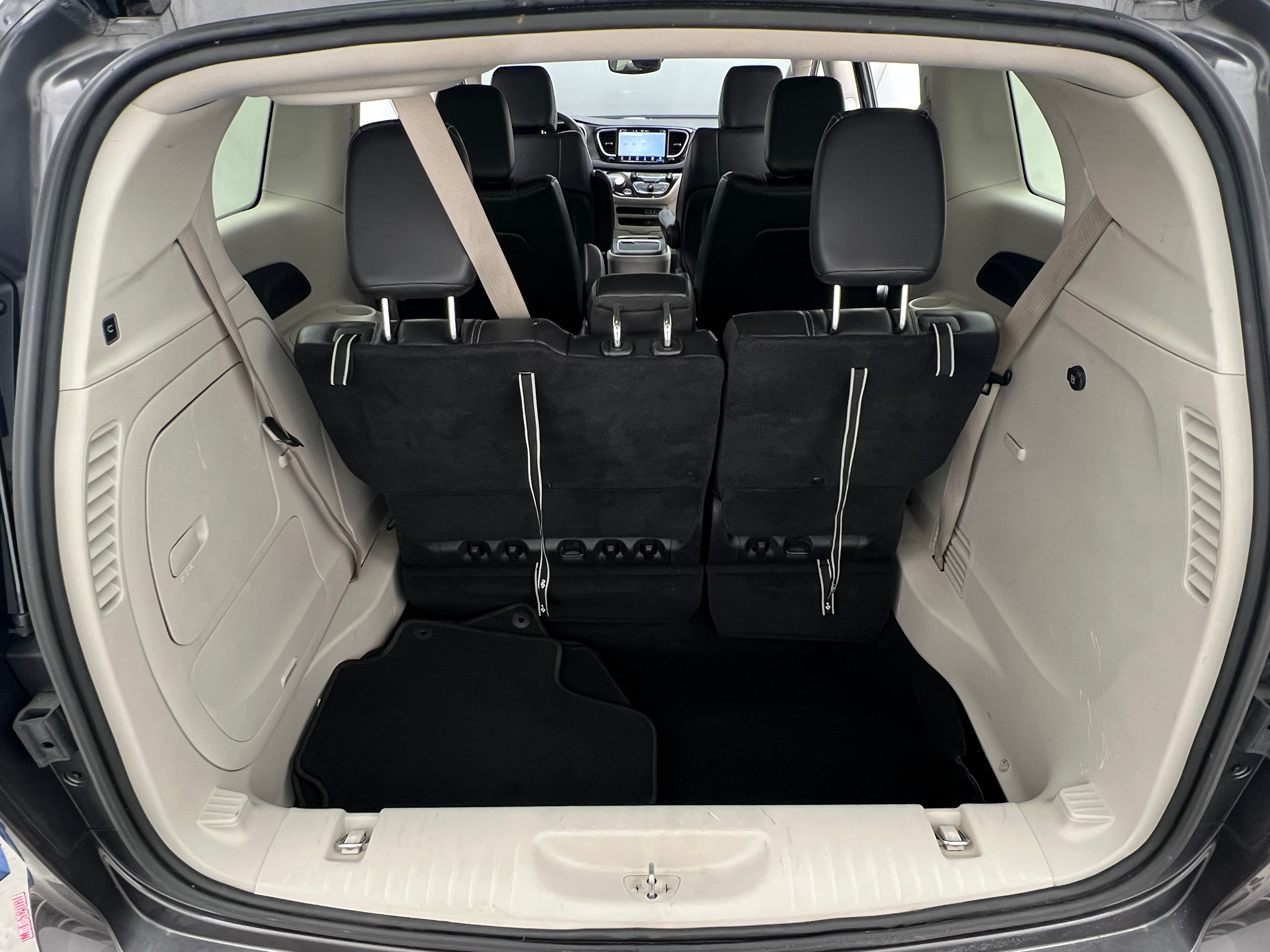 2022 Chrysler Pacifica Hybrid Touring L 7