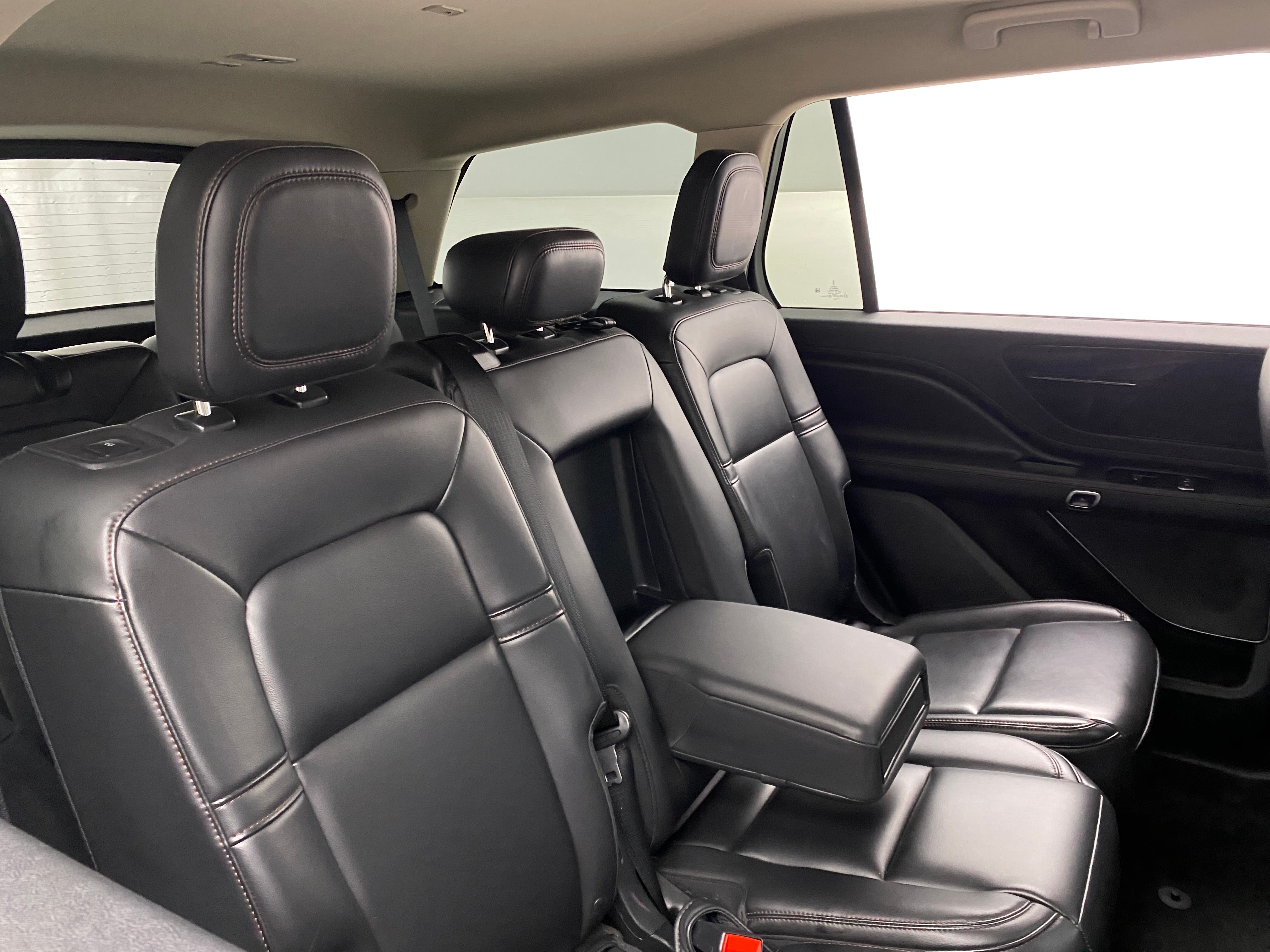 2021 Lincoln Aviator  5