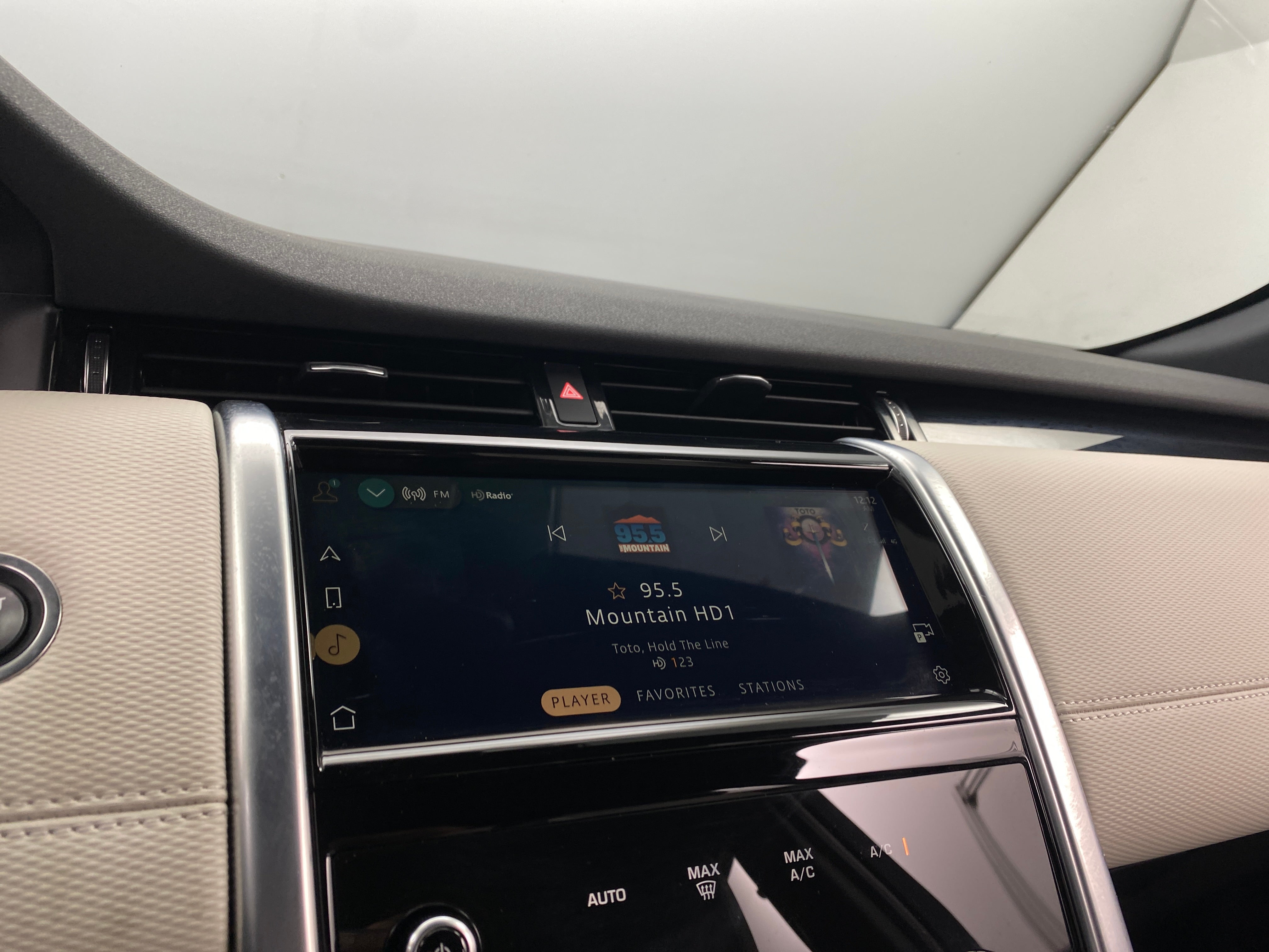 2023 Land Rover Discovery Sport R-Dynamic S 3