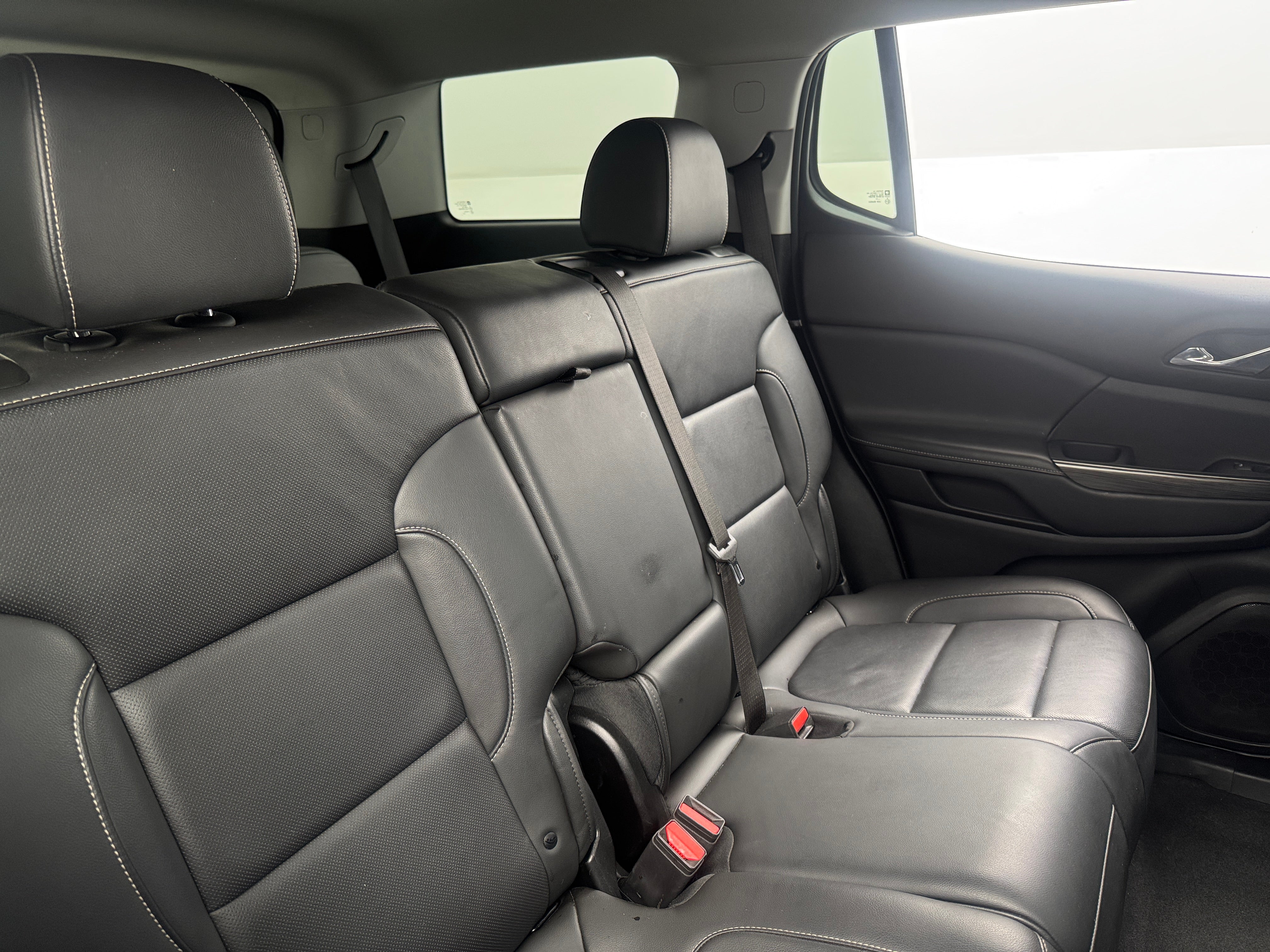 2023 GMC Acadia SLT 5