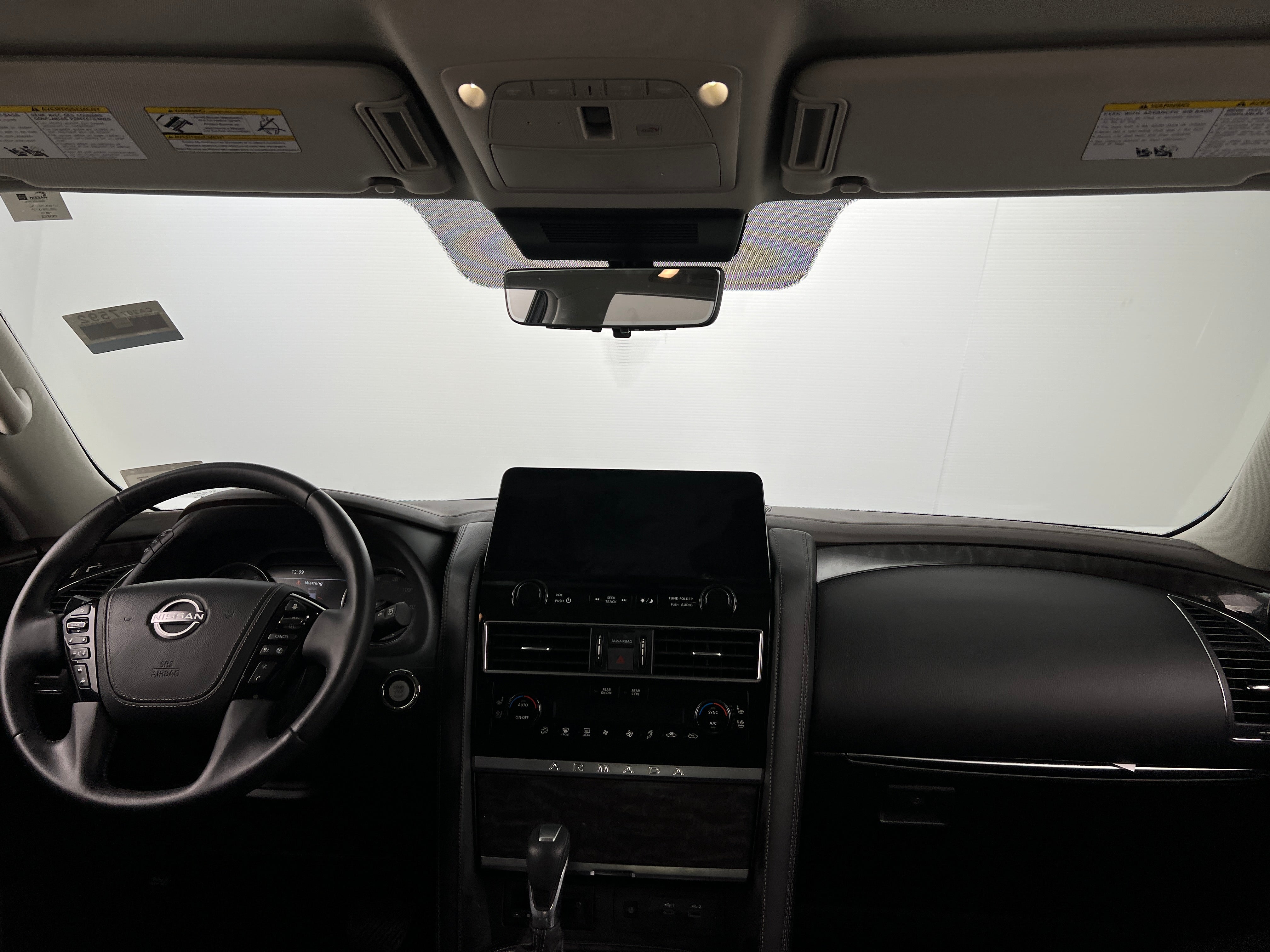 2023 Nissan Armada Platinum Edition 2
