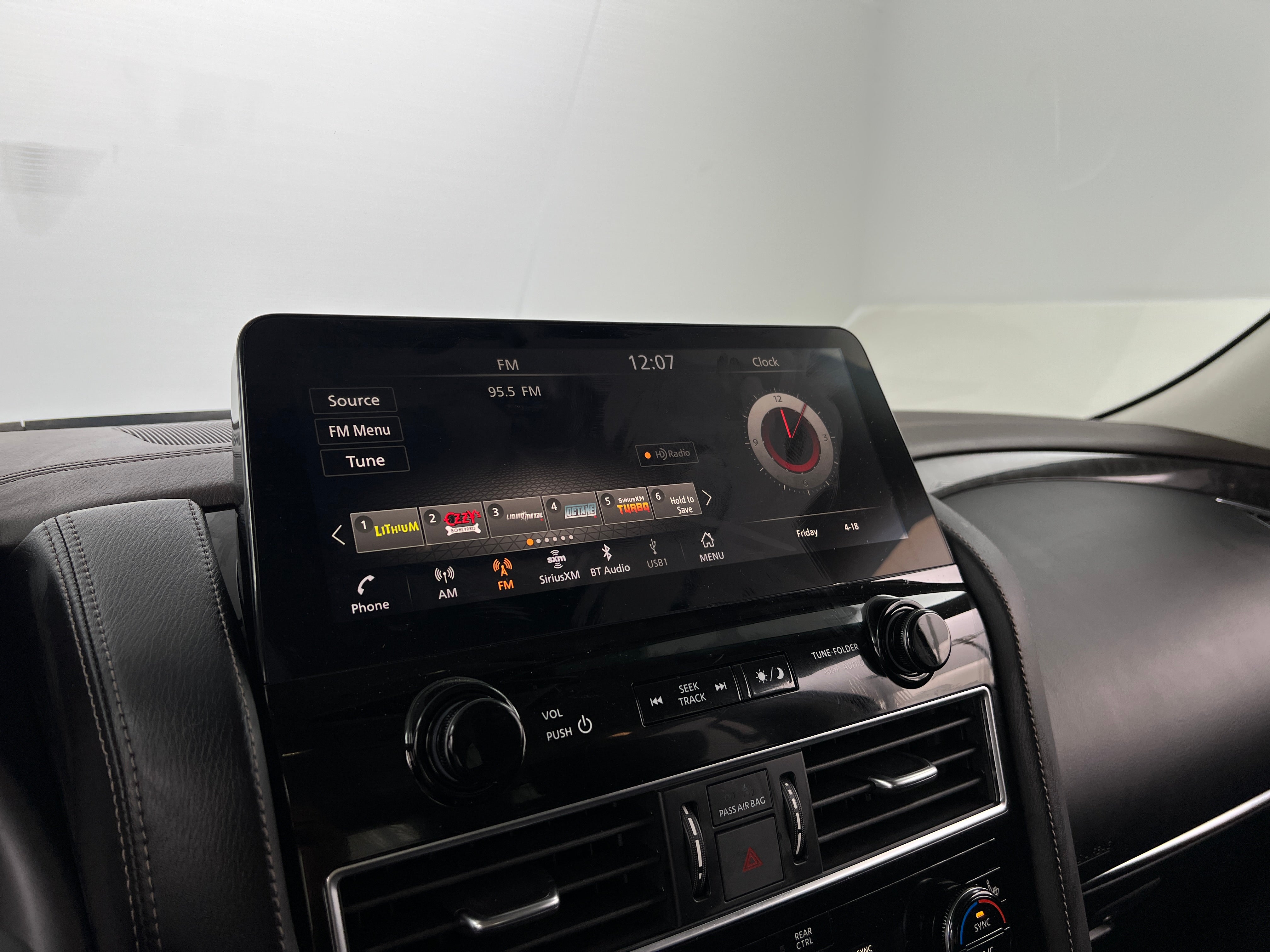 2023 Nissan Armada Platinum Edition 3