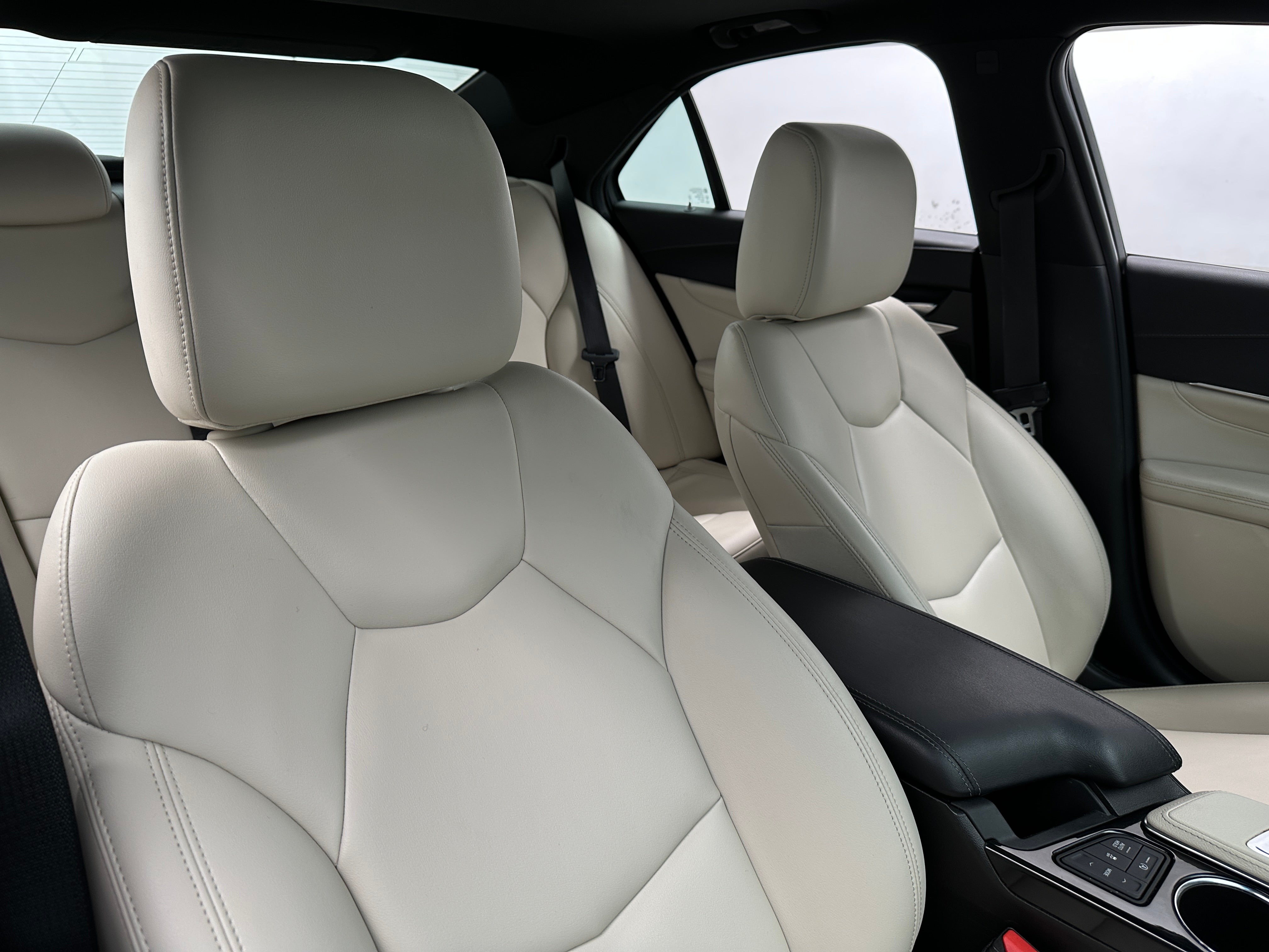2021 Cadillac CT4 Luxury 2