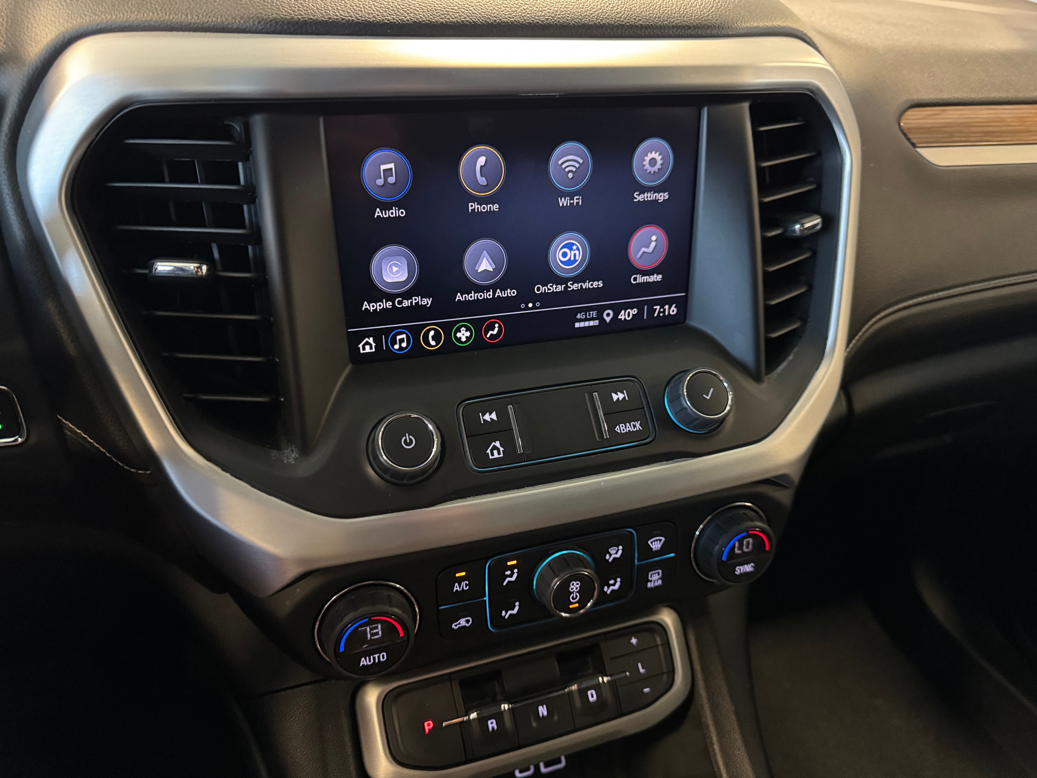 2023 GMC Acadia SLE 4