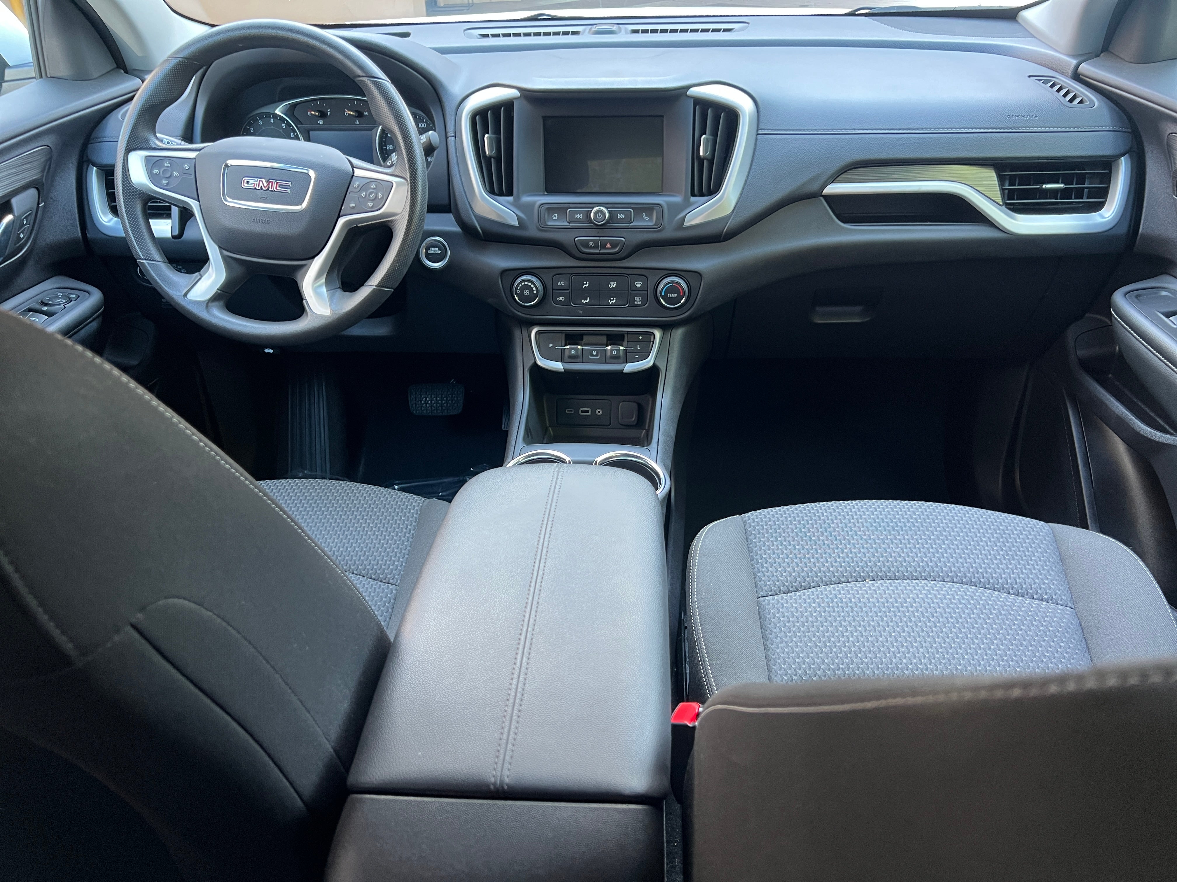 2024 GMC Terrain SLE 3