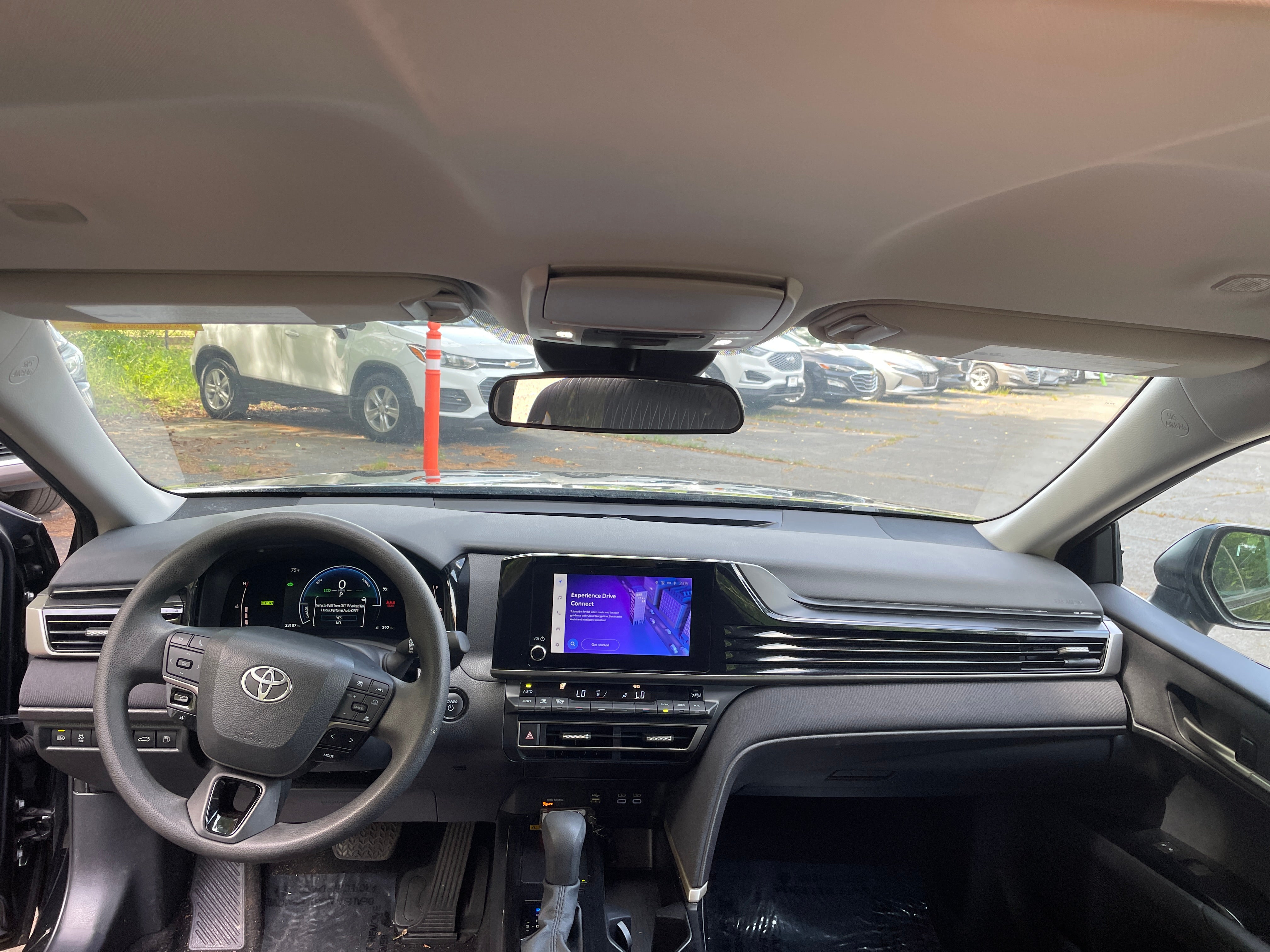 2025 Toyota Camry LE 3