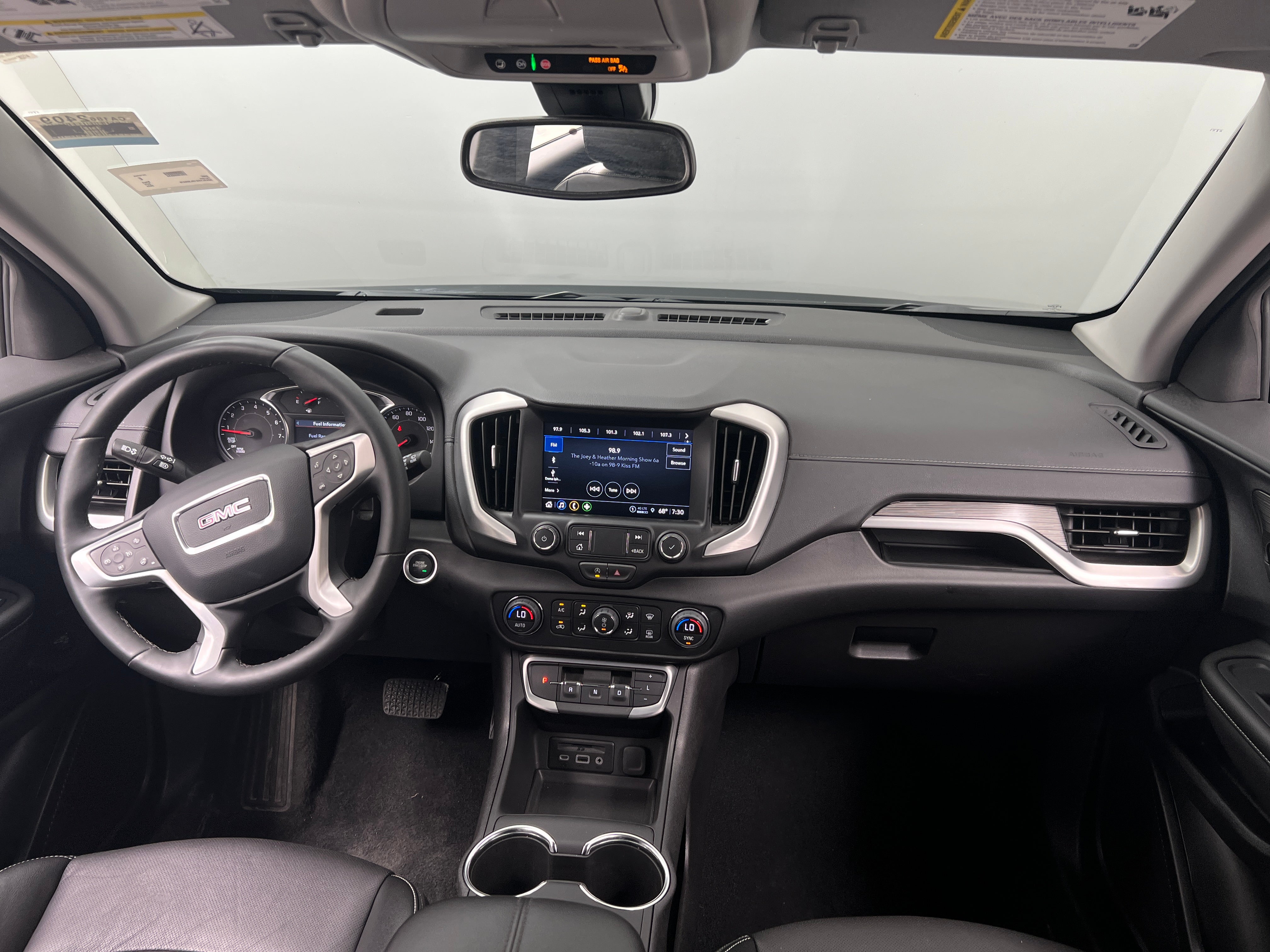2024 GMC Terrain SLT 2