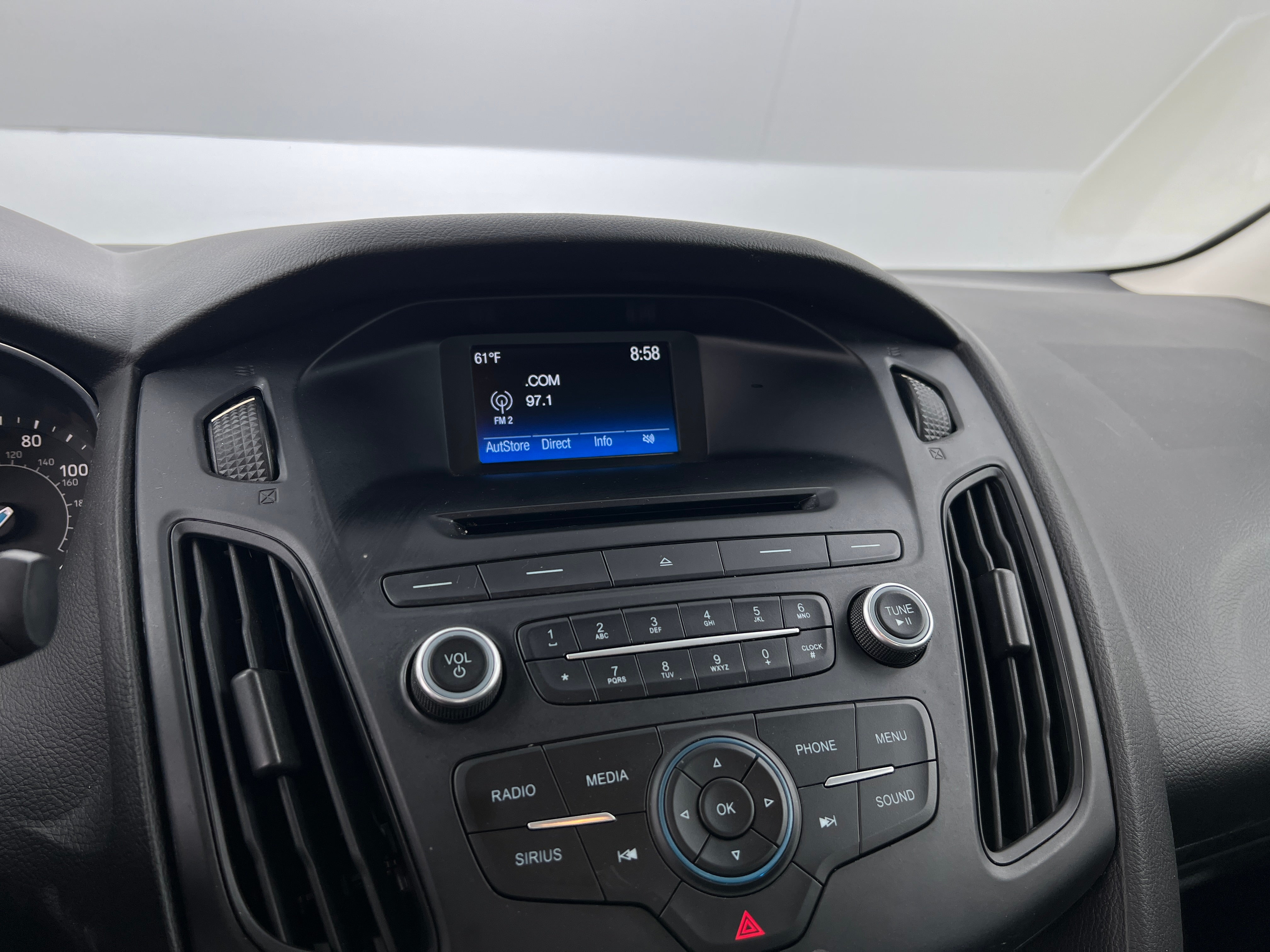 2017 Ford Focus SE 4