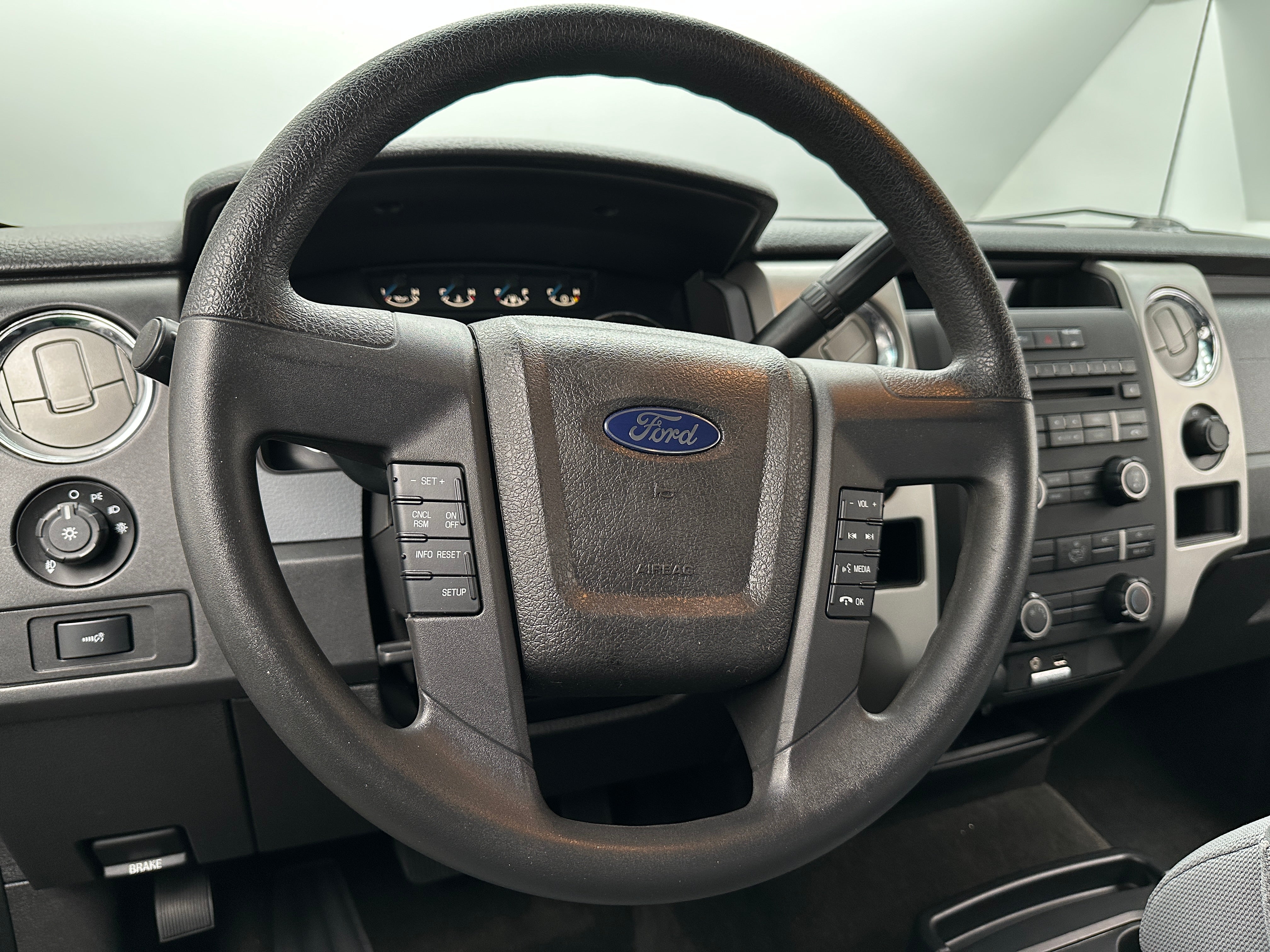 2013 Ford Econoline E-150 5