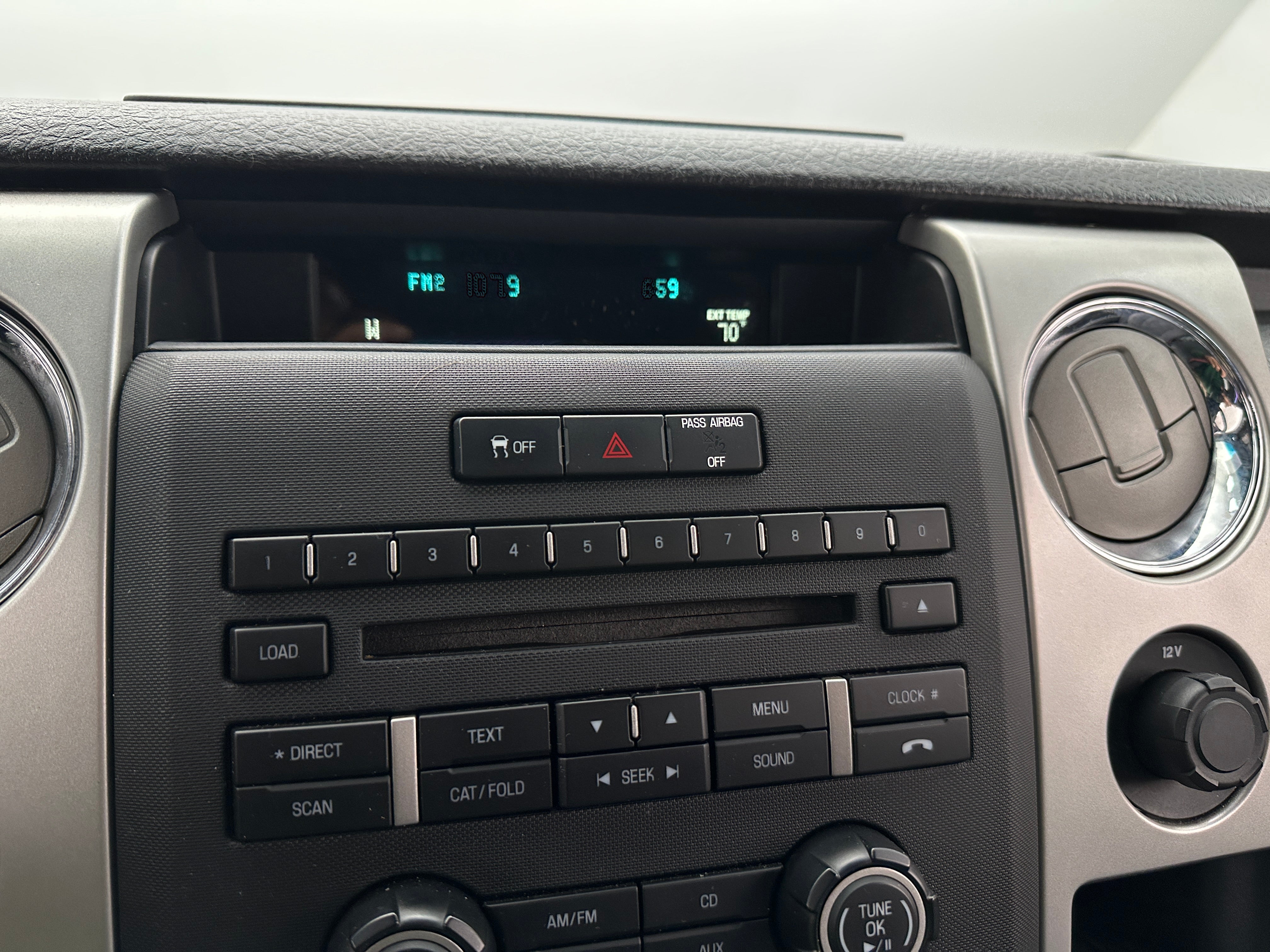2013 Ford Econoline E-150 4