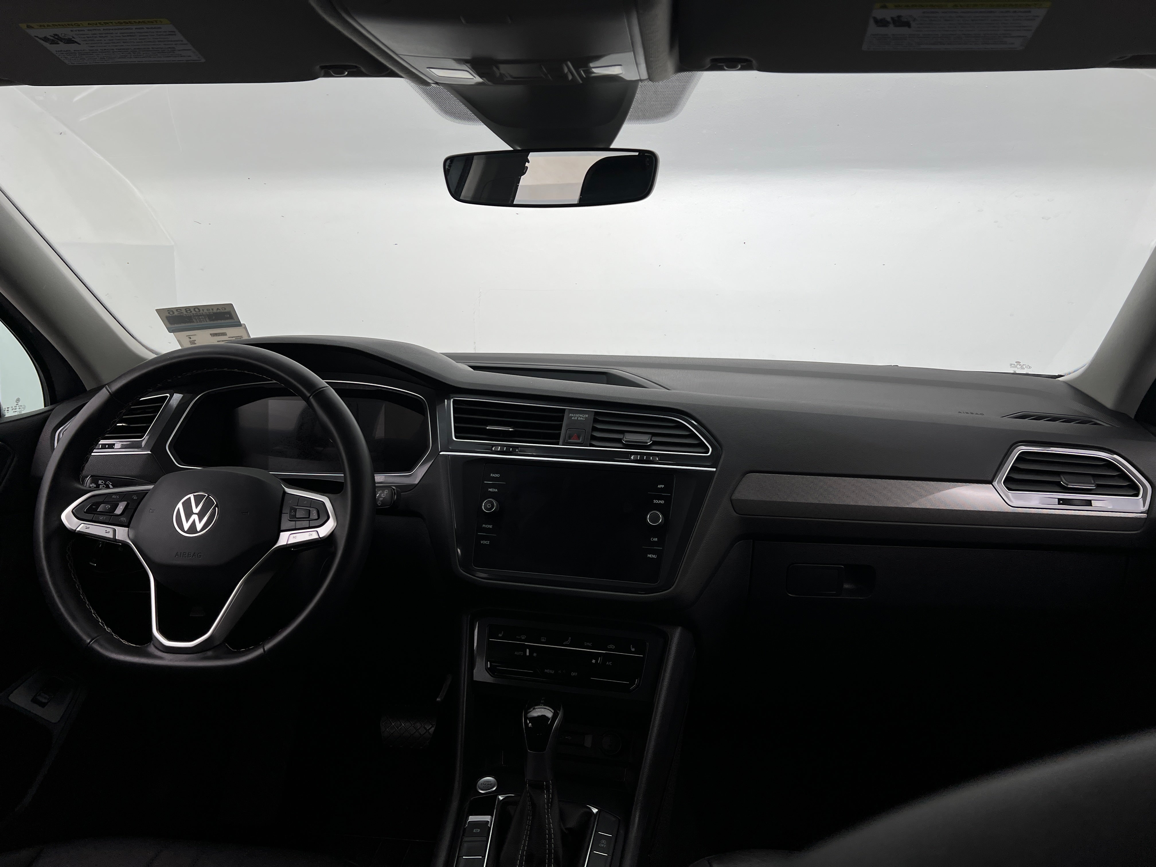 2024 Volkswagen Tiguan SE 2
