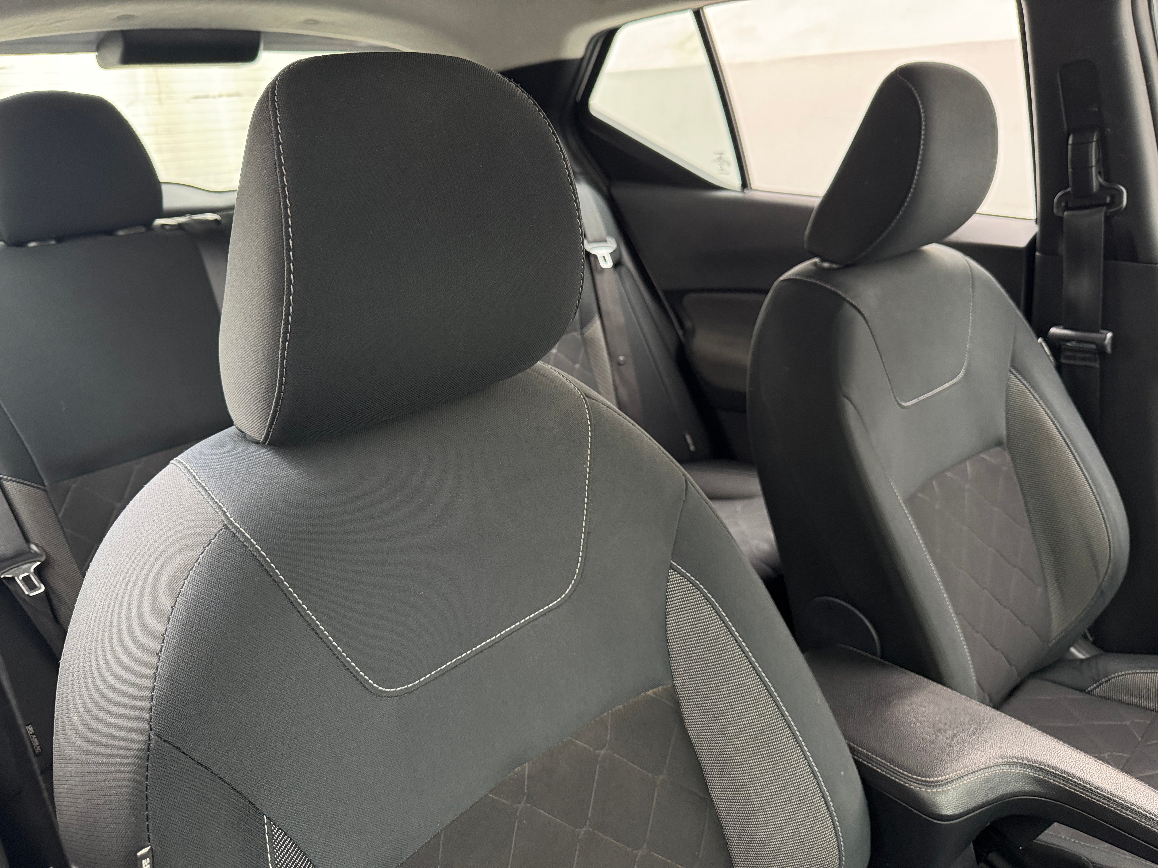 2020 Nissan Kicks S 2