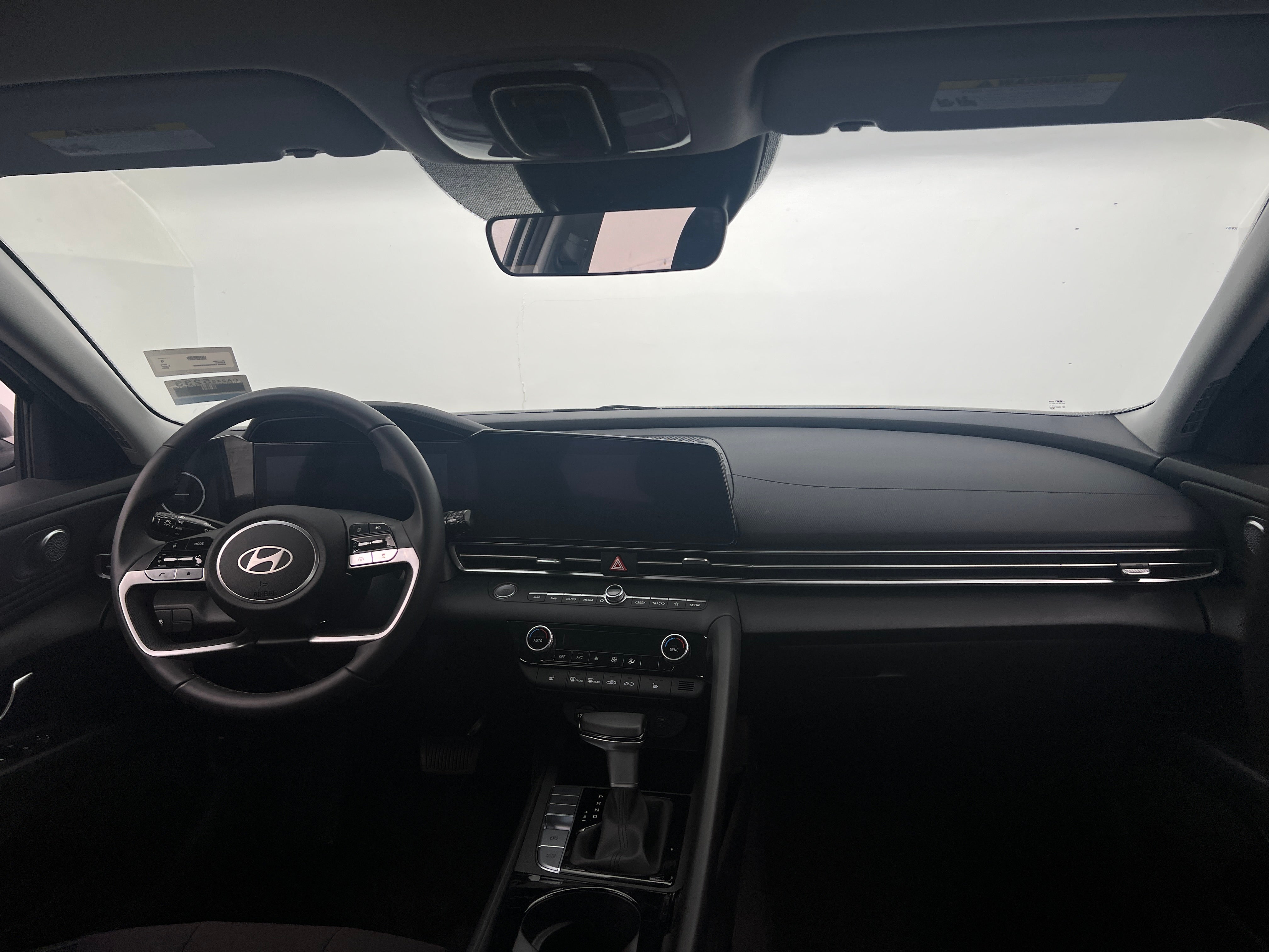 2025 Hyundai Elantra SEL 3