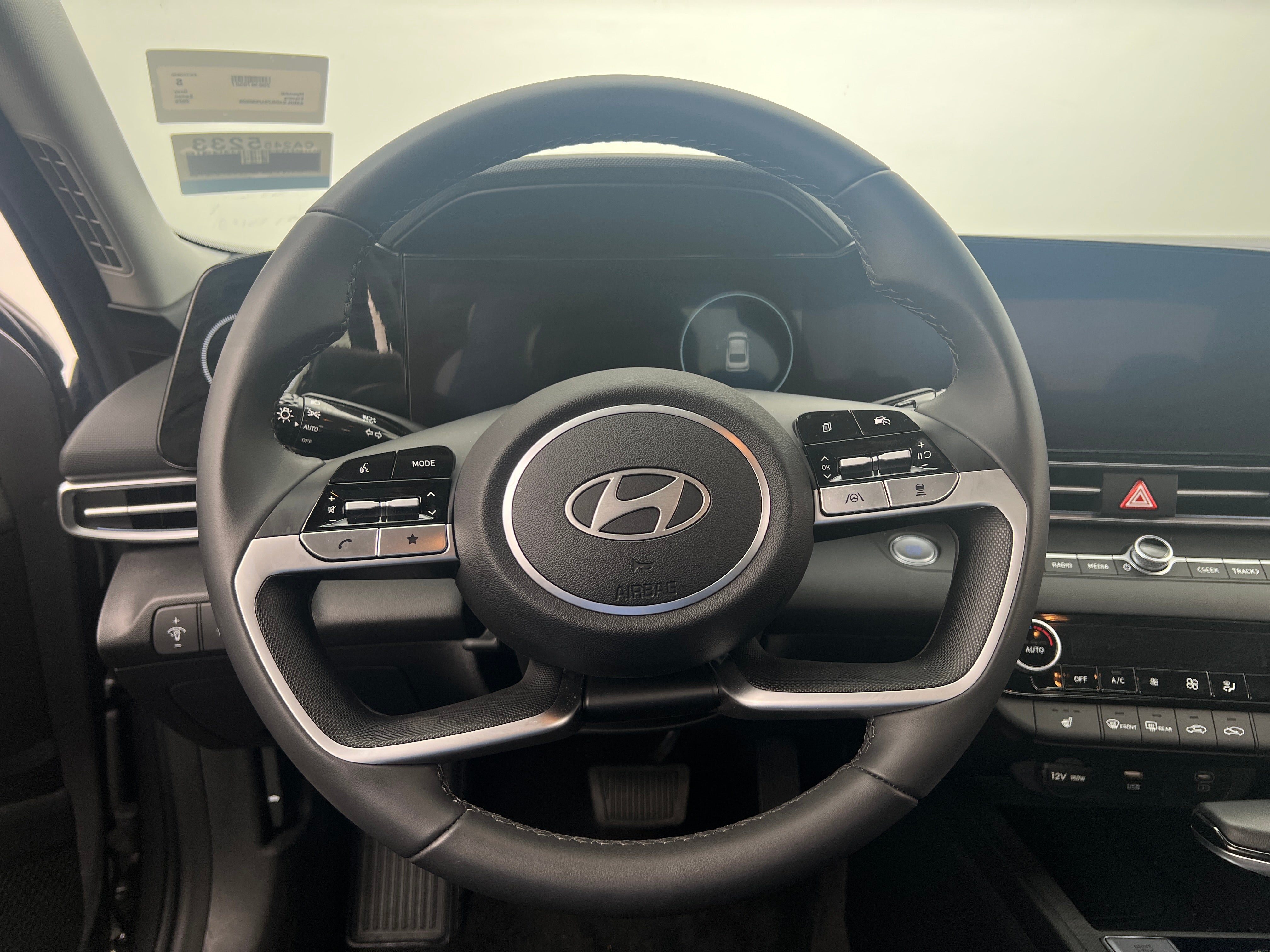2025 Hyundai Elantra SEL 5